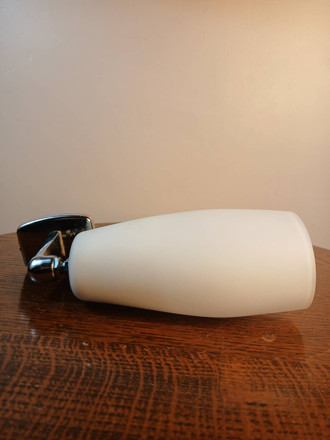 Adjustable wall light in opal glass and chrome-plated metal, Italy, ve