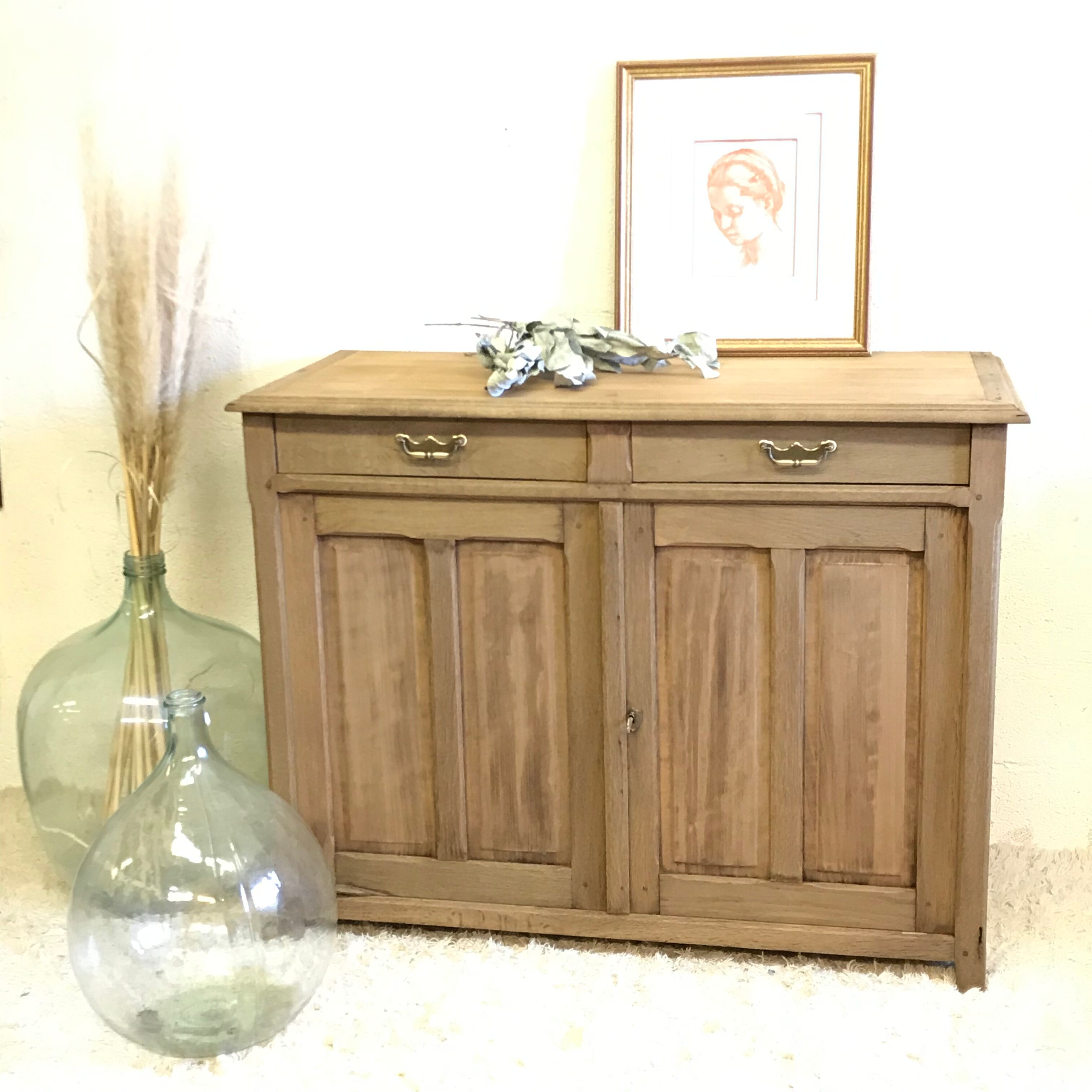 Parisian buffet made of raw wood