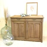 Parisian buffet made of raw wood