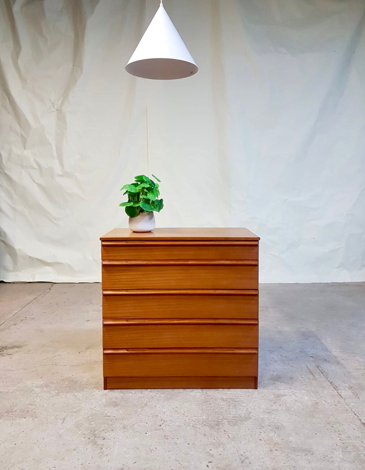 Avalon chest drawers