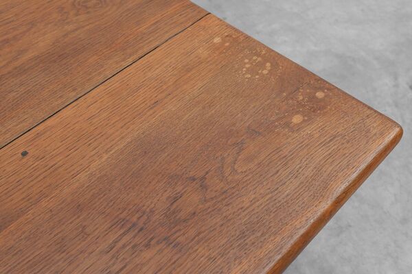 Table basse de monastère en chêne, France, 17ème siècle