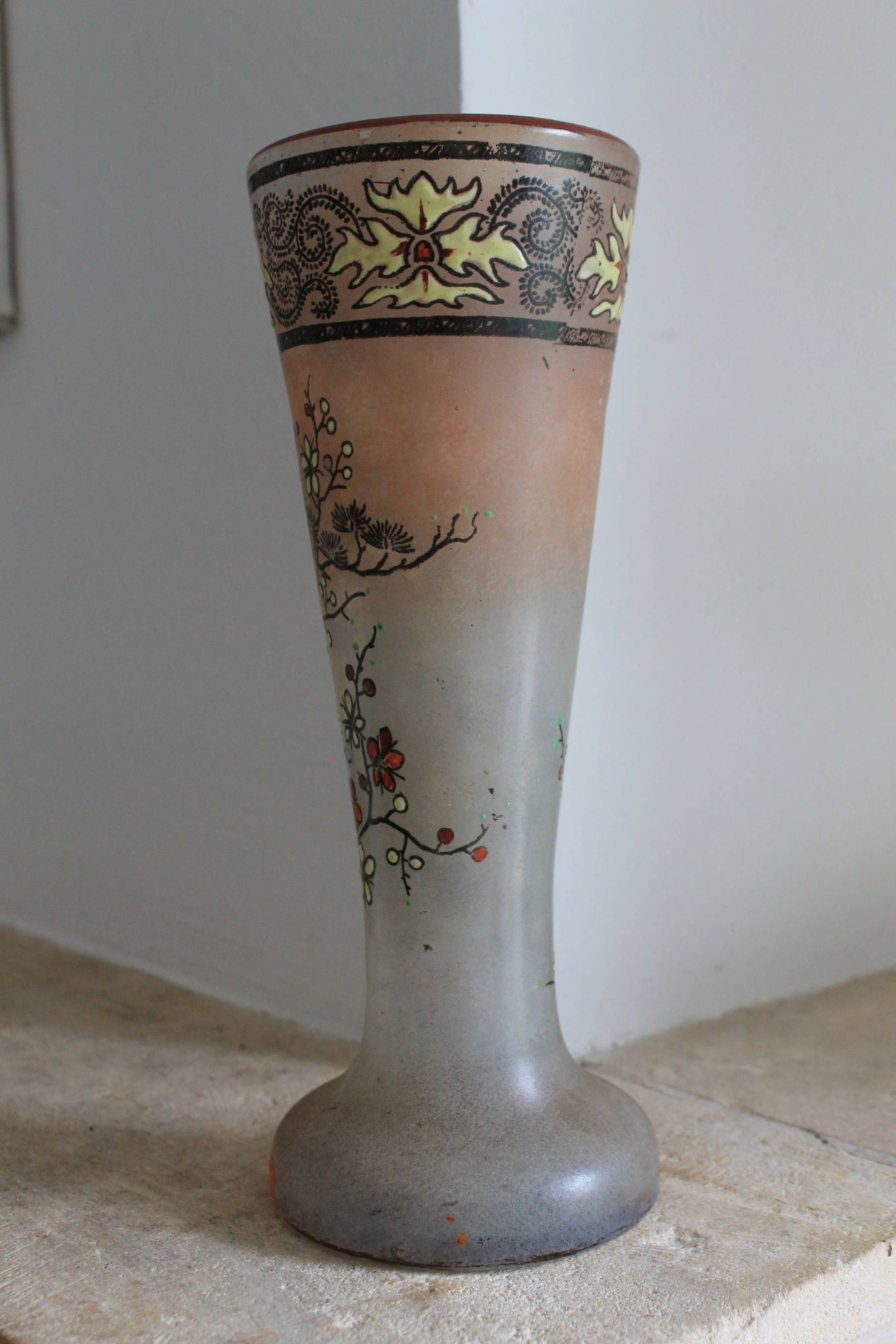 Legras glass cornet vase, "Spring" model (1900 - 1910)