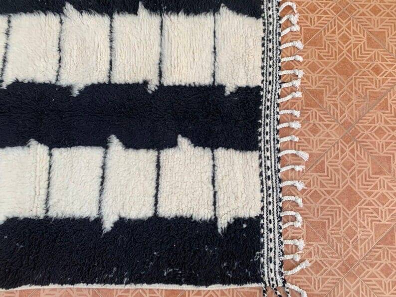 Handmade Beni Mrirt rug, size 160 x 250 cm