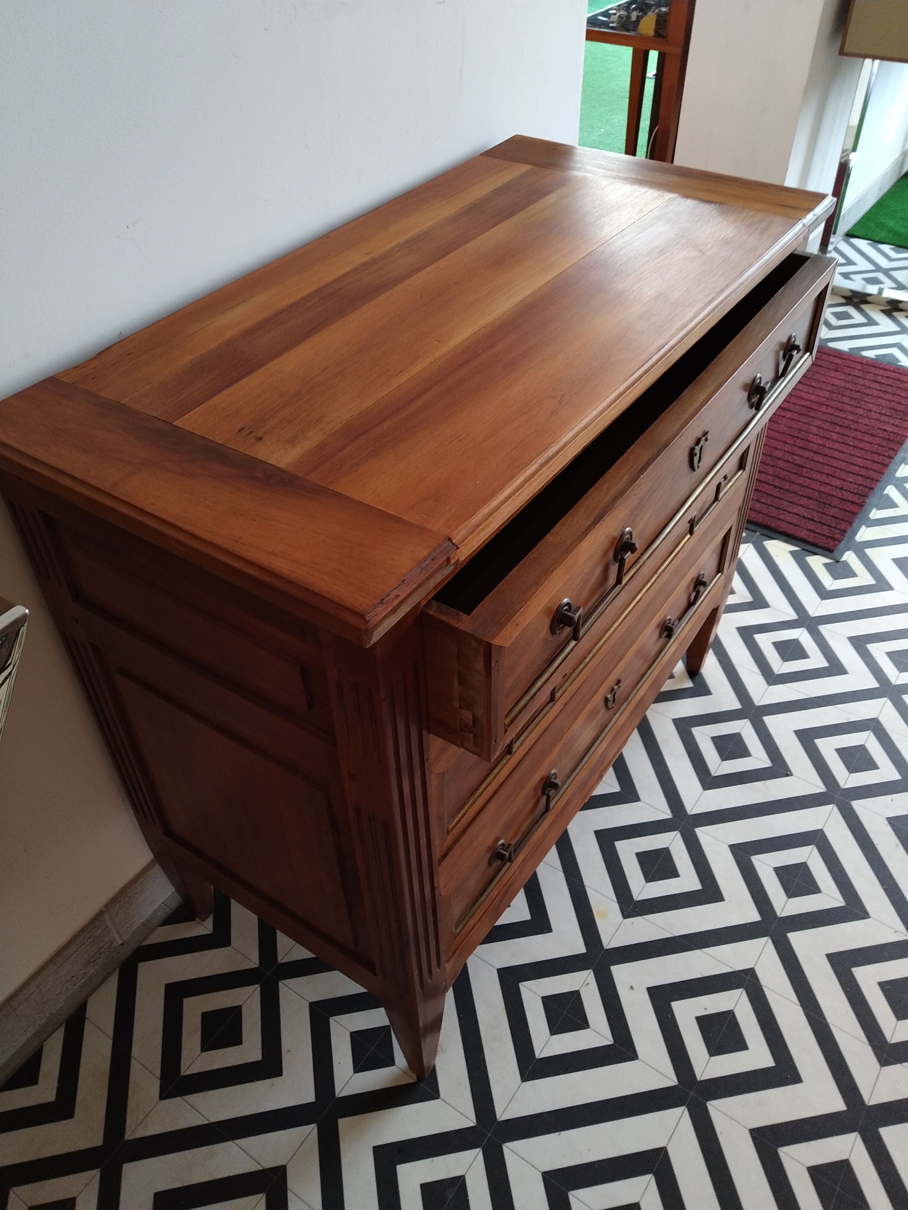 Commode Louis XVI