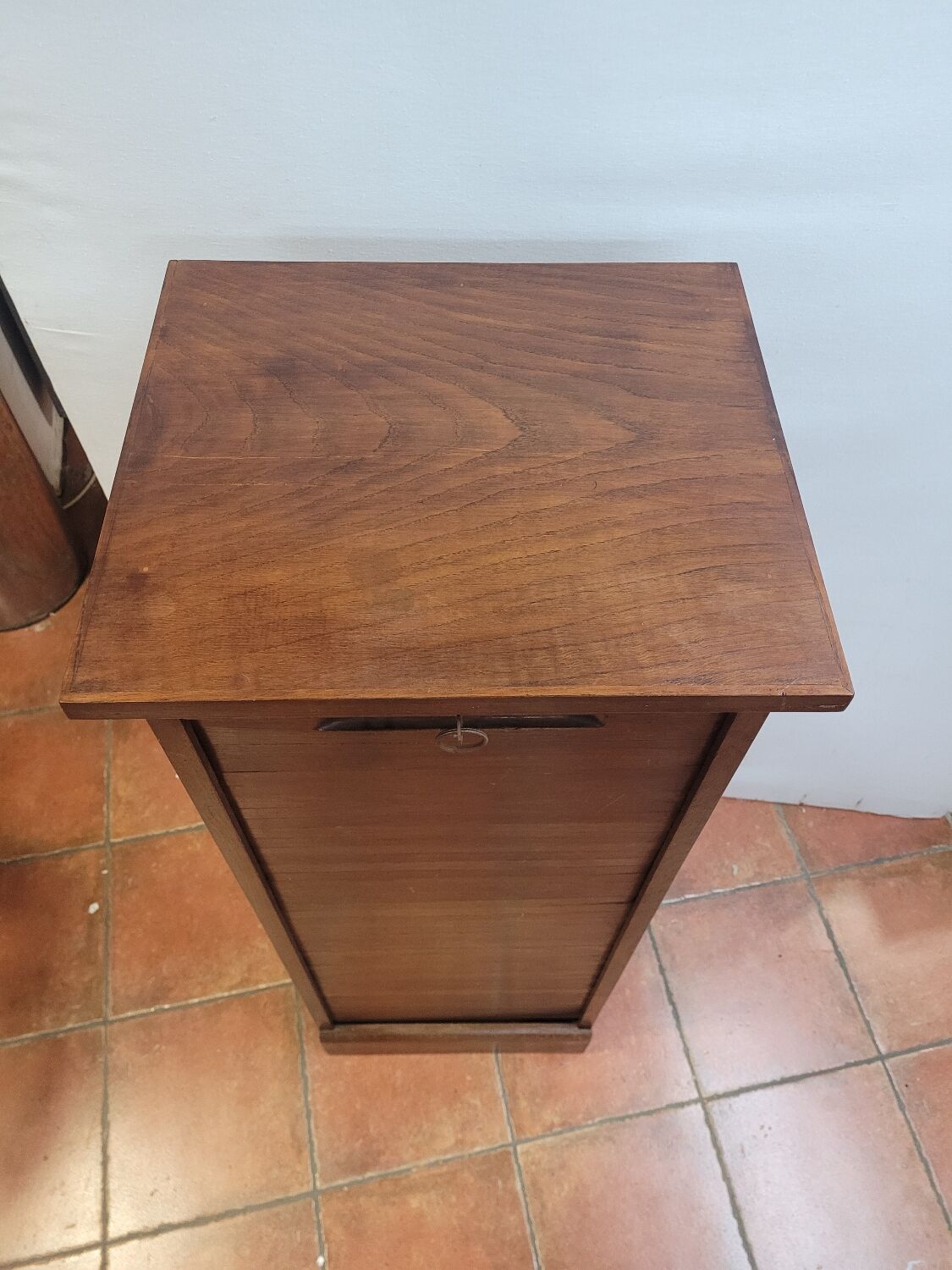 Old single curtain binder