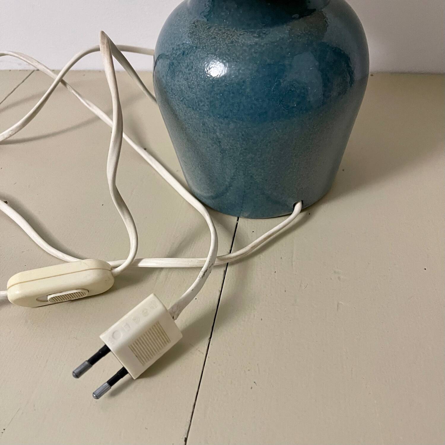 Blue sandstone lamp
