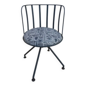 Chaise industrielle pivotante en métal de couleur gris