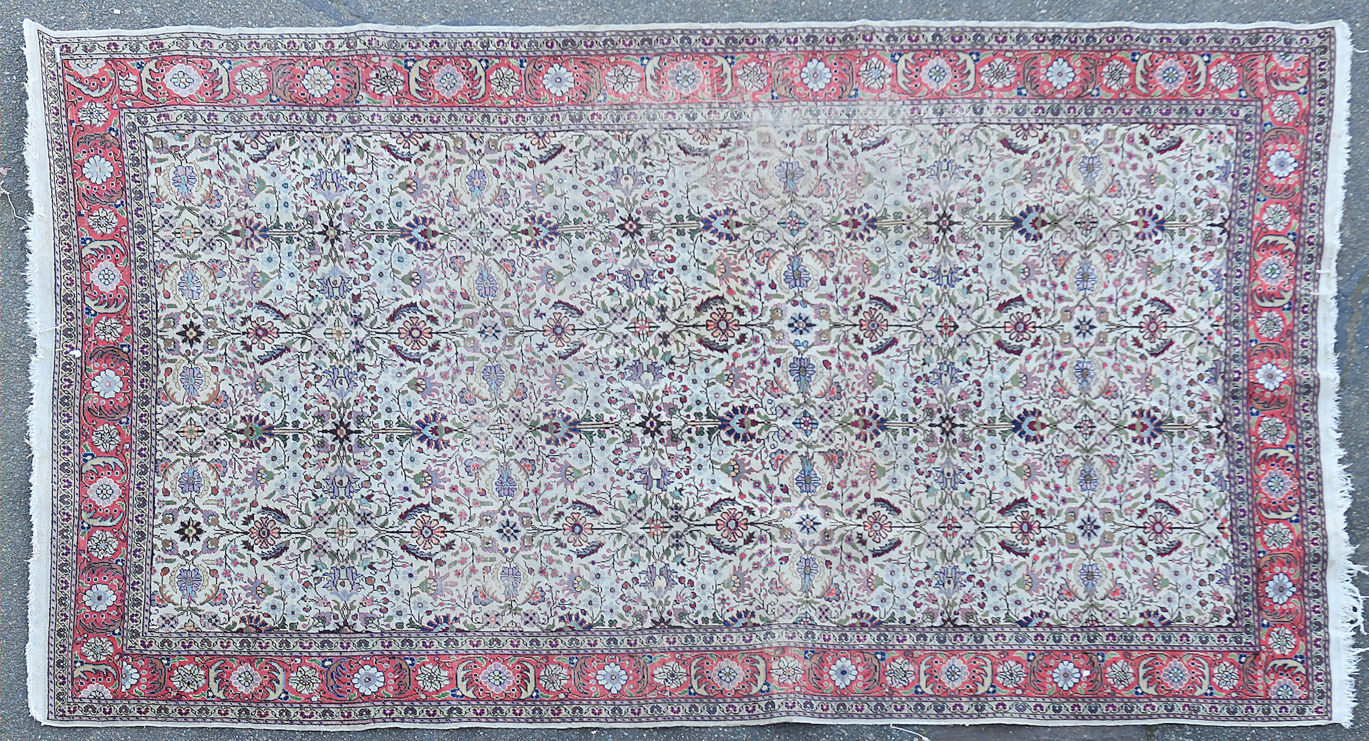 Carpet 285 x 195 cm