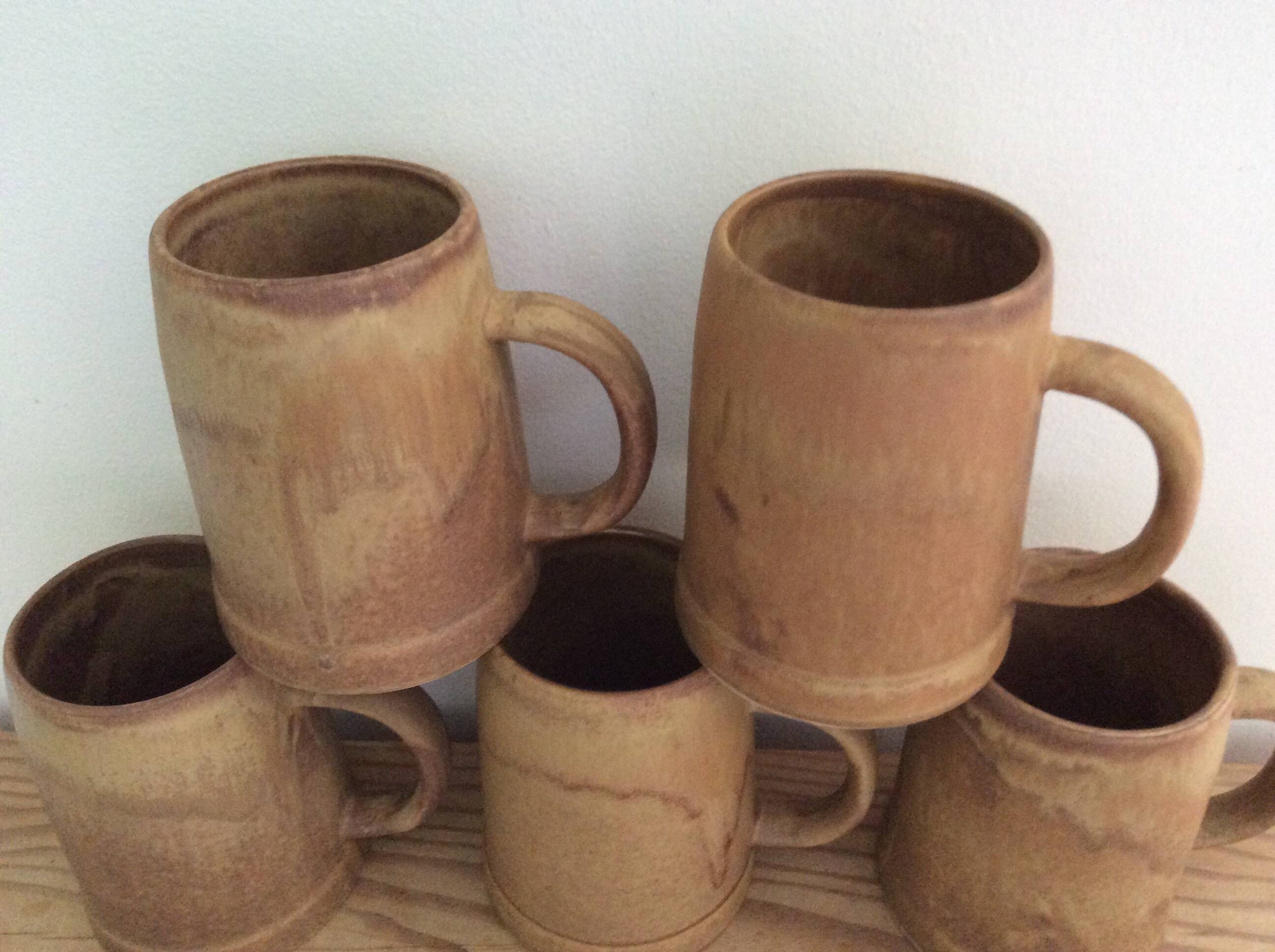 5 stoneware mugs
