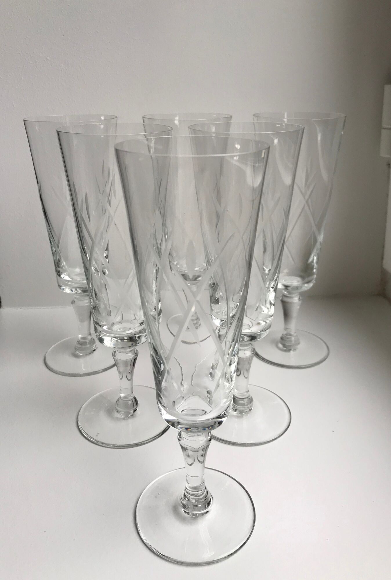 Set of 6 champagne flutes in crystal engraved years 50-60