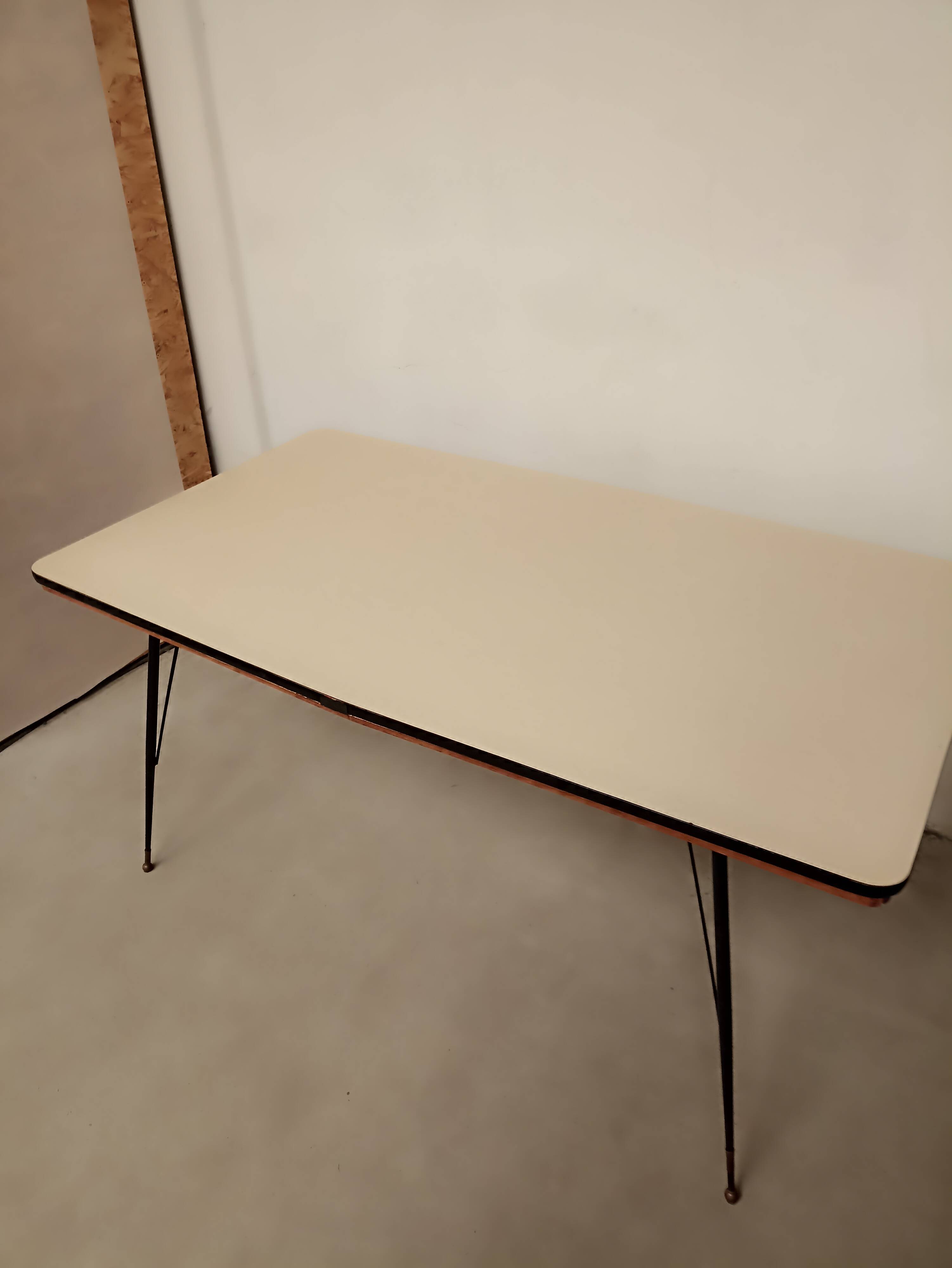 Formica table