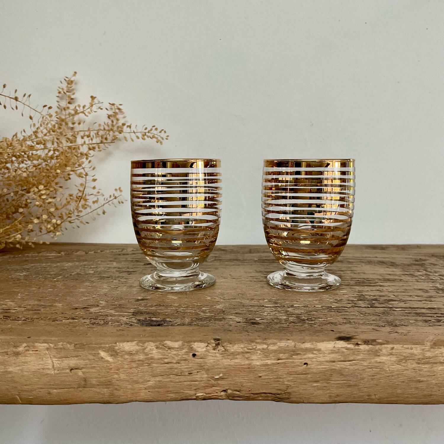 6 verres à liqueur dorés