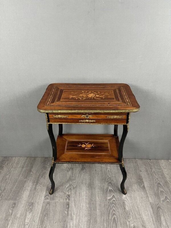 Table d’appoint, coiffeuse de style Napoléon III, XIXème siècle