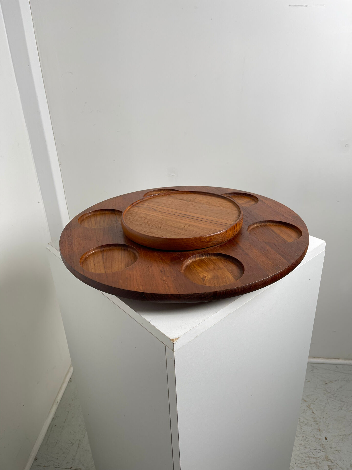 Teak rotating tray Denmark 1970