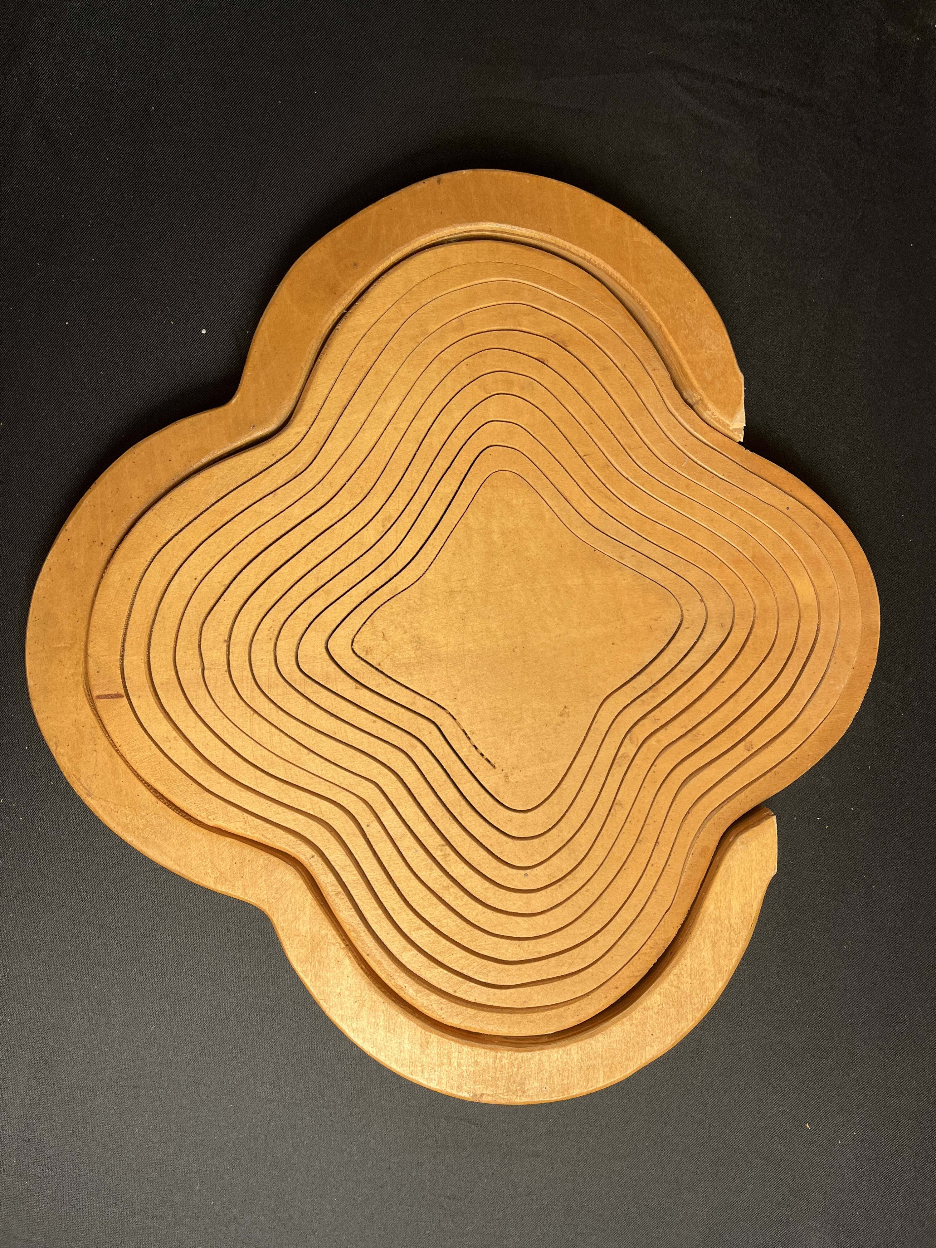 Vintage 20th century foldable wooden fruit bowl or basket