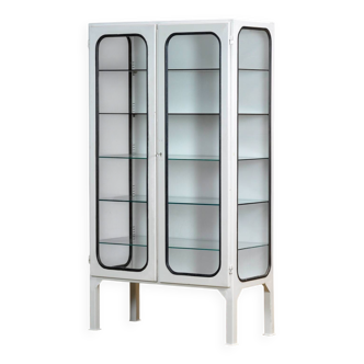 Armoire médicale vintage en fer et verre, années 1970