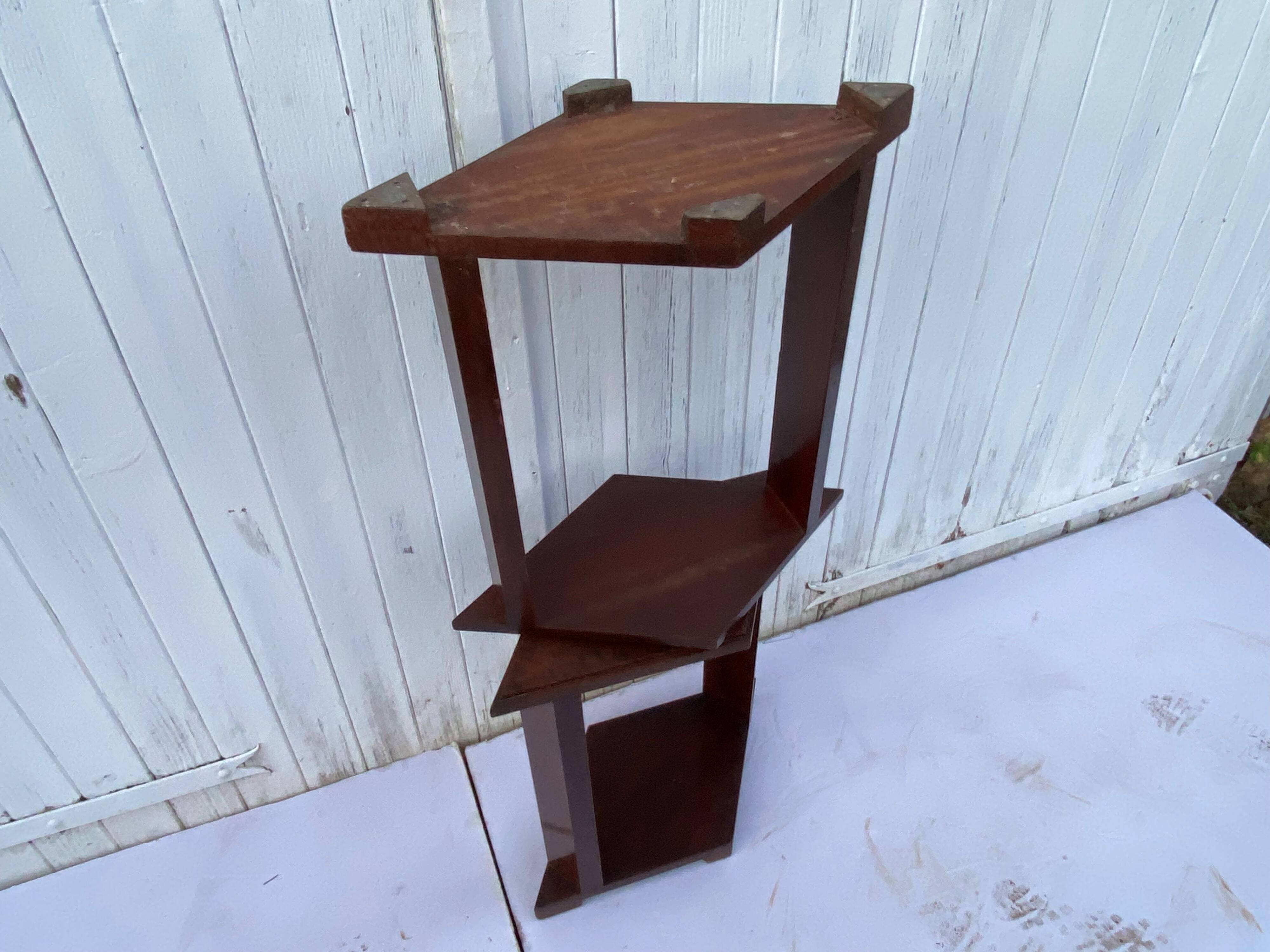 Pair of art deco harnesses, end tables, diamond side tables, 1930