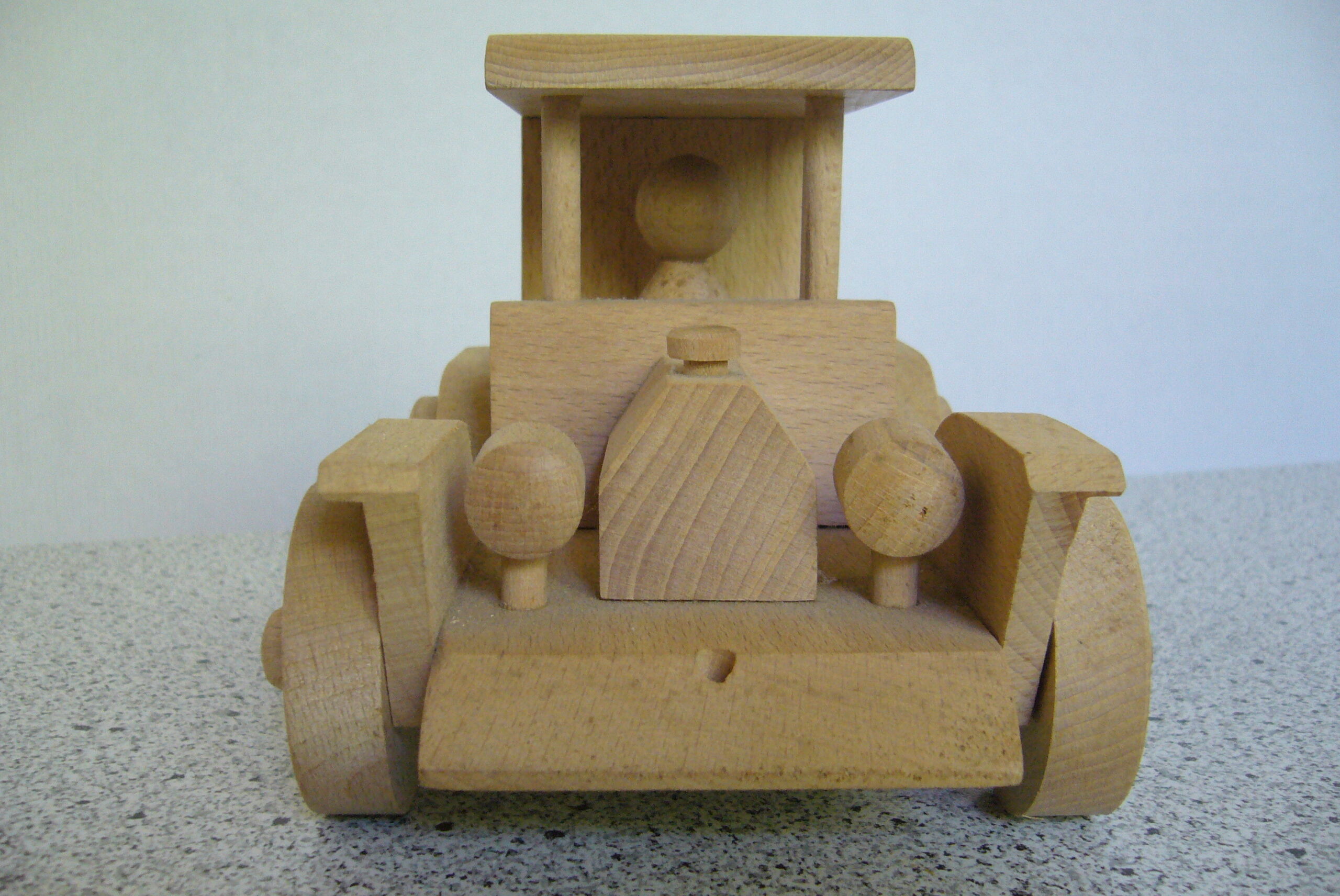 Citroën C3 style wooden car