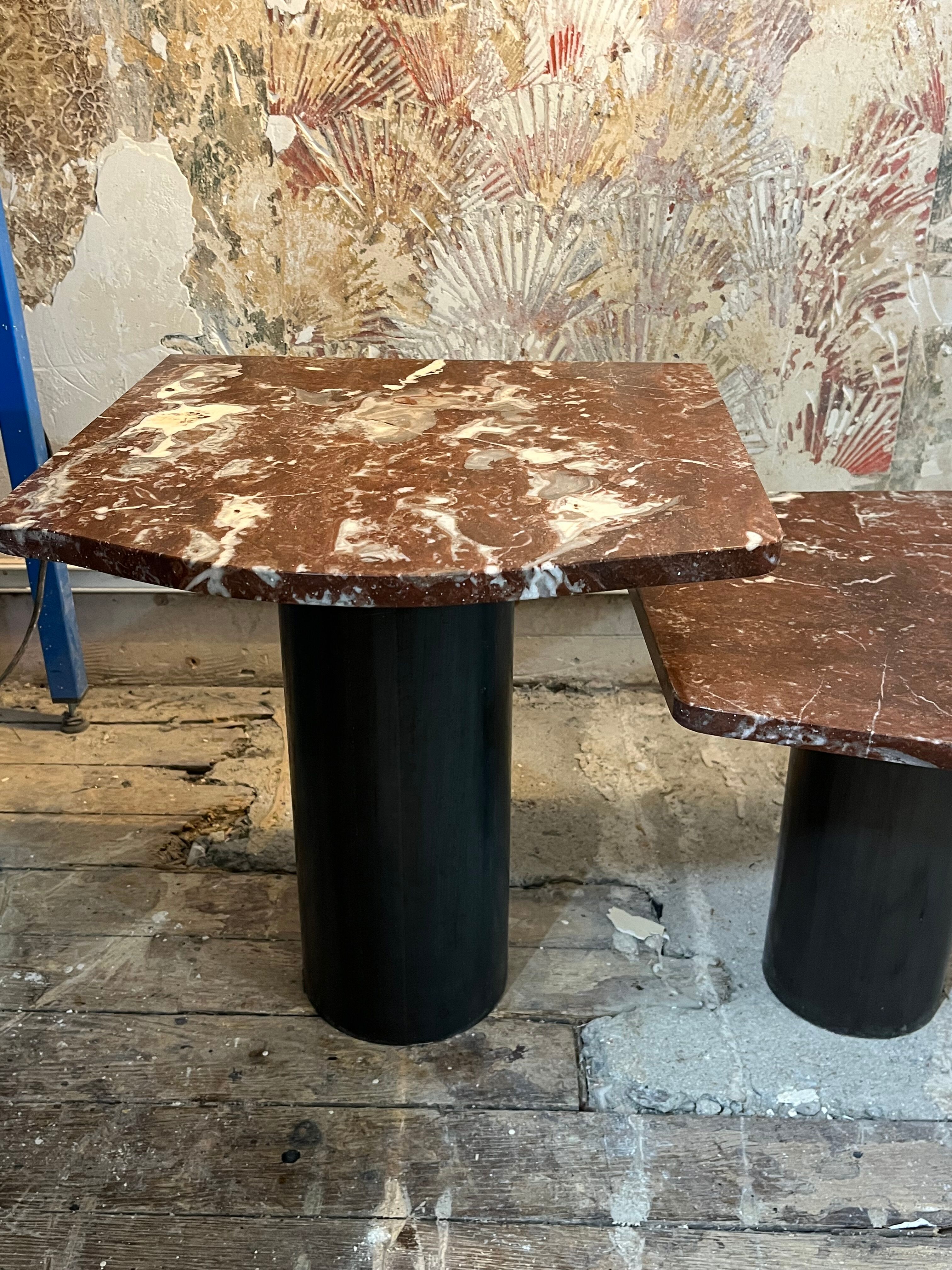 Table double plateau marbre bordeaux et pied acier