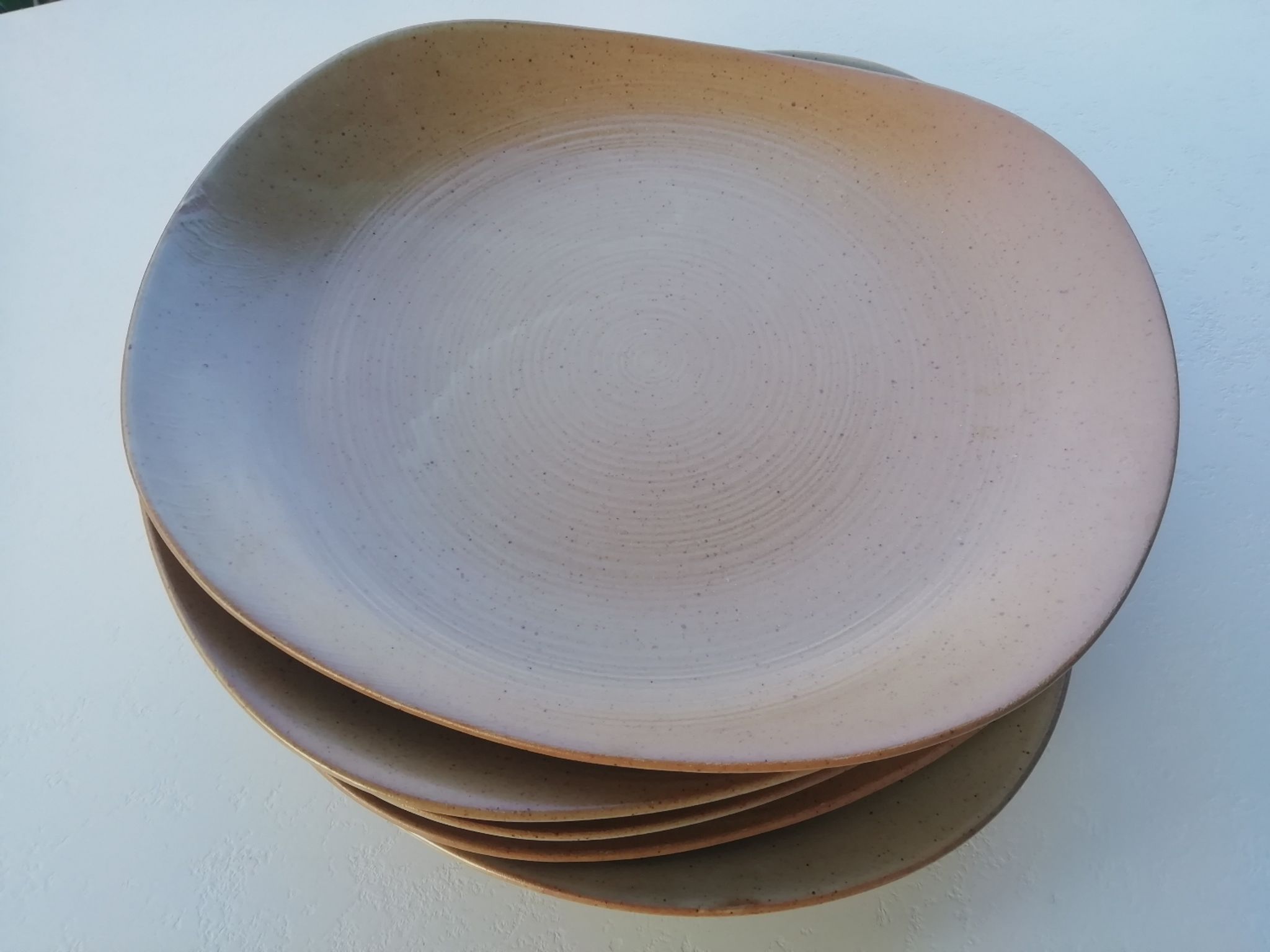 Stoneware plates