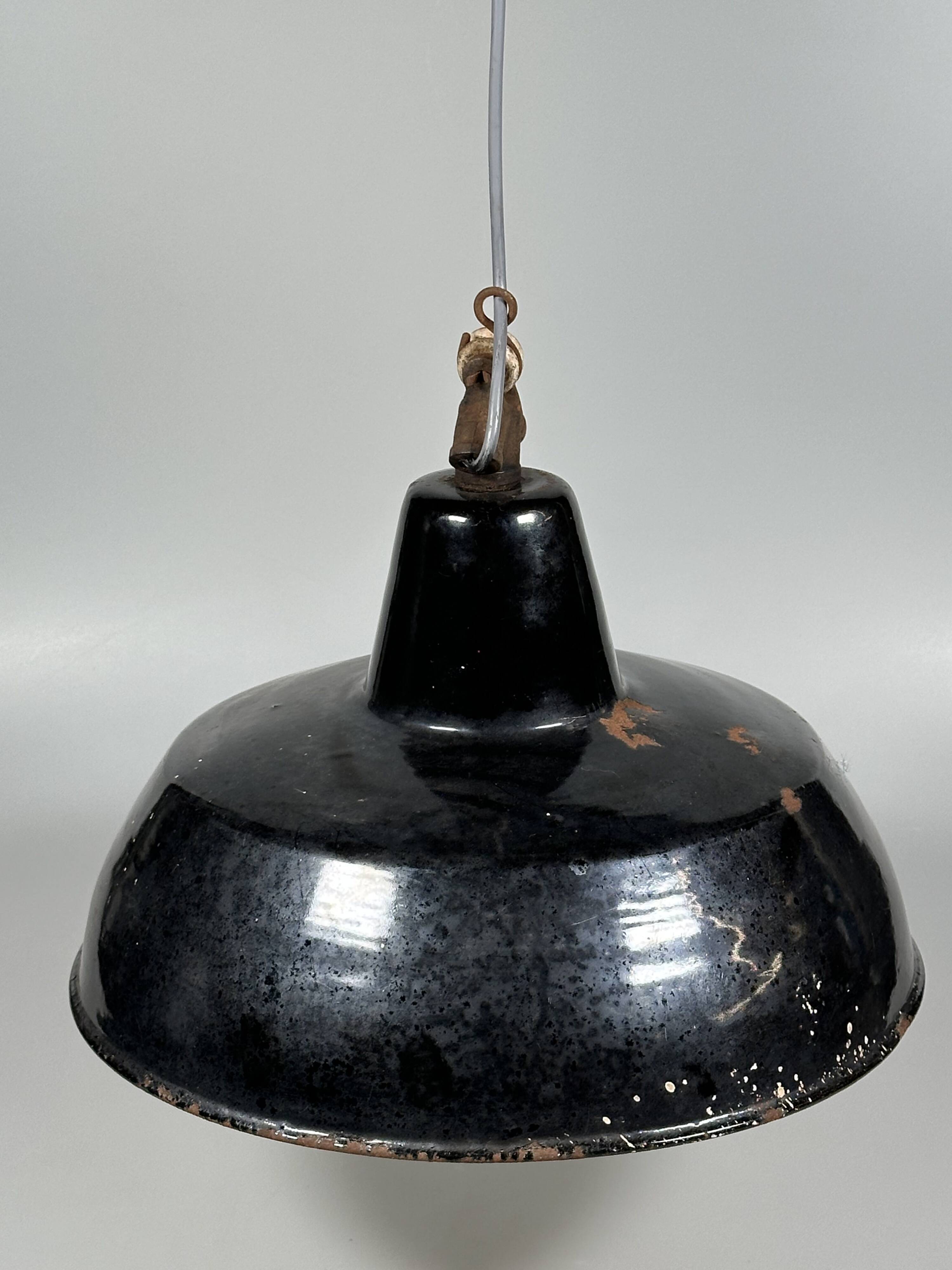 1930s/1940s Ceiling Lamp Industrial Lamp Enamel Loft Metal Bauhaus Design