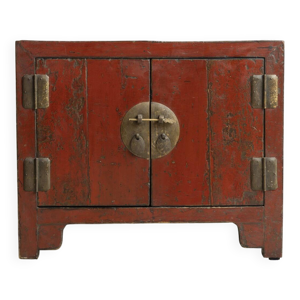 Petit cabinet en orme