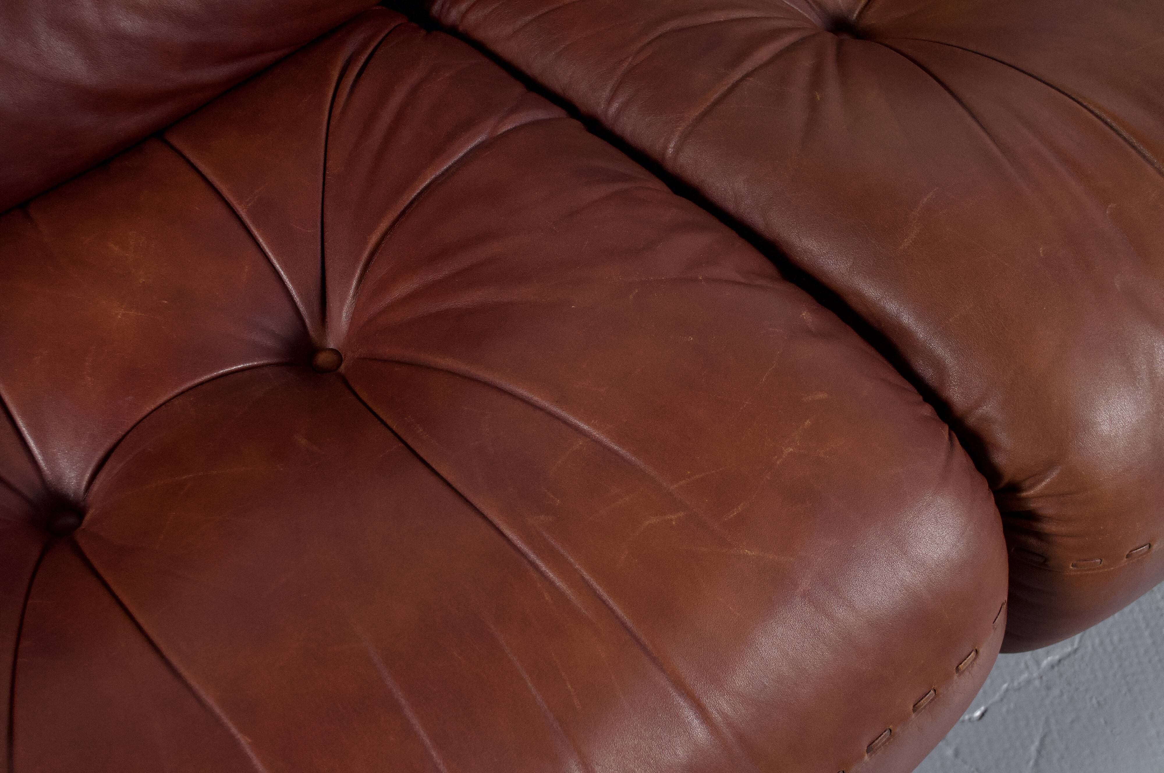 Sapporo leather sofa 1970s by Mobil Girgi publisher