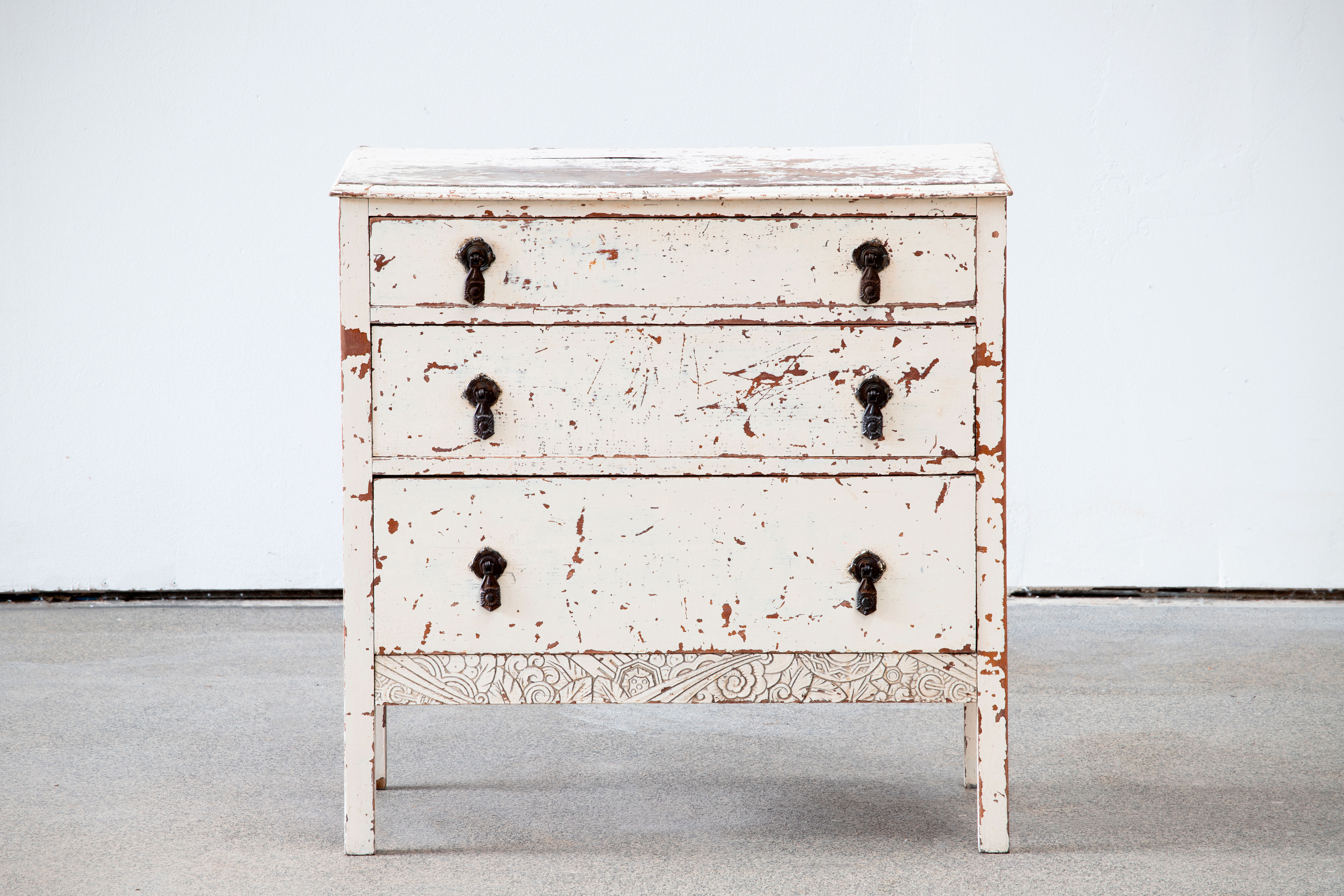 Commode parisienne vintage, patinée 1940
