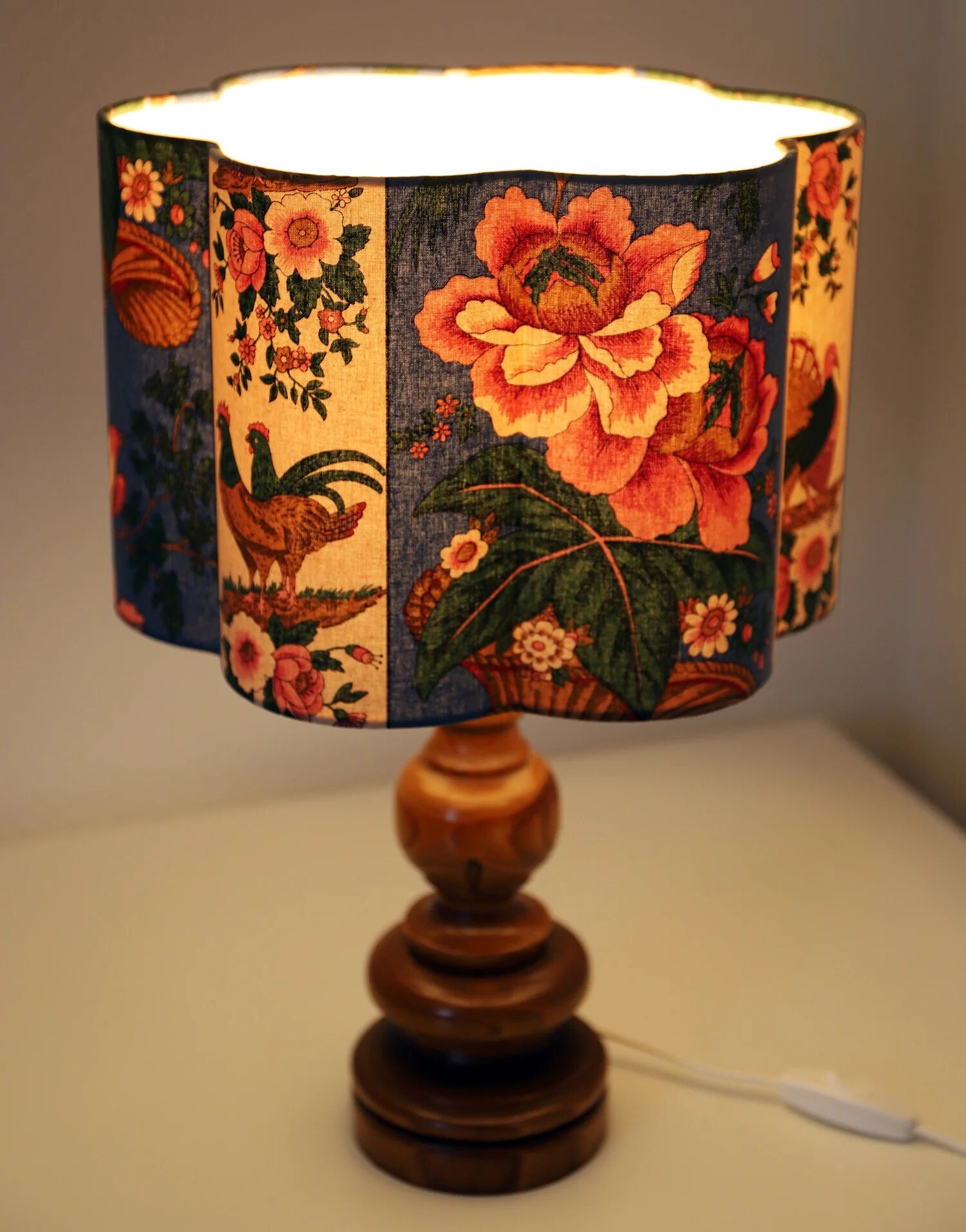 Handcrafted table lamp "Garden of Yesteryear" – Vintage turned wood from the 1970s