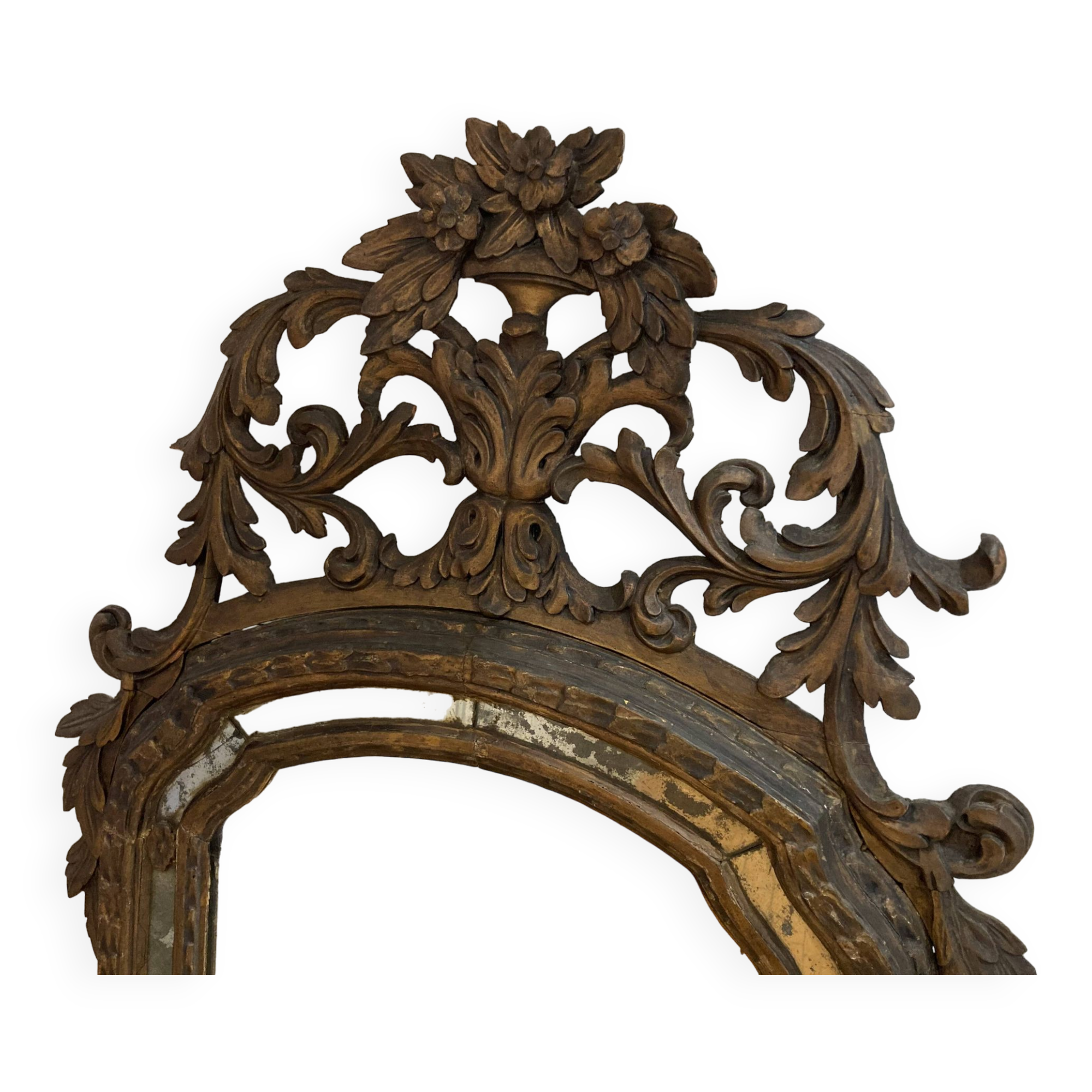 Large mirror or trumeau with beadwork in carved and gilded wood. Italian work from the beginning of the 19th century