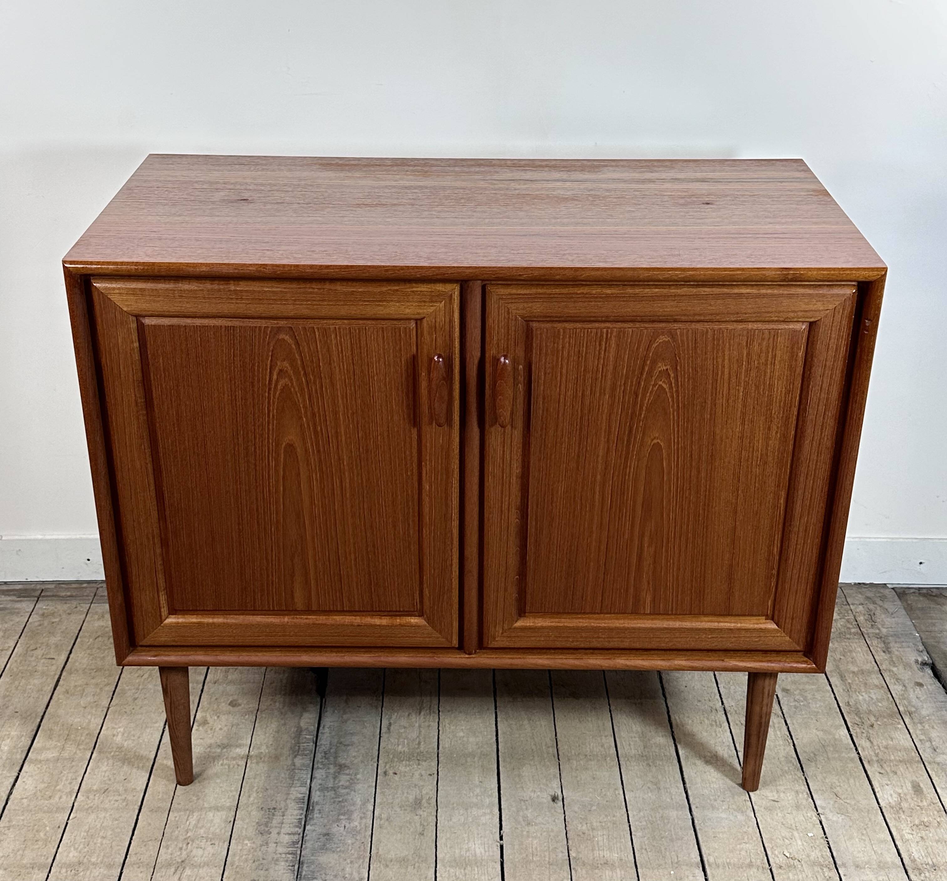 Scandinavian teak storage unit 1970's by RT Moëbel