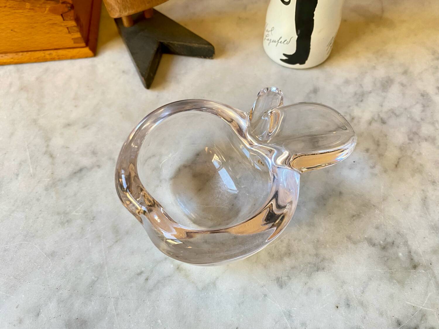 Apple ashtray crystal from Vannes, France, vintage 1970s.