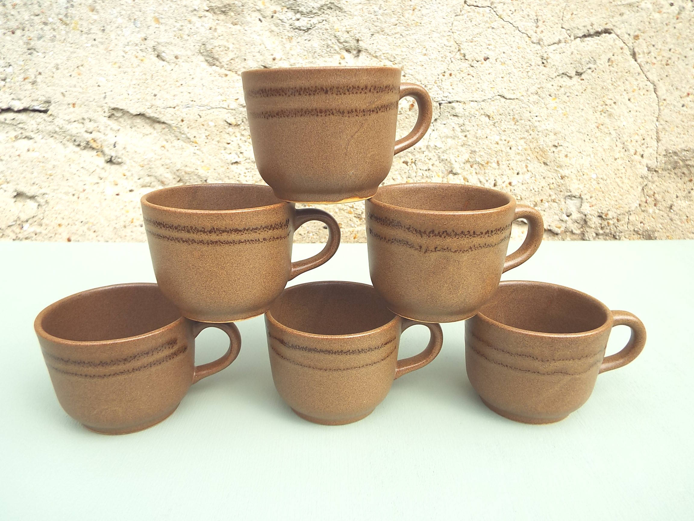 6 stoneware cups