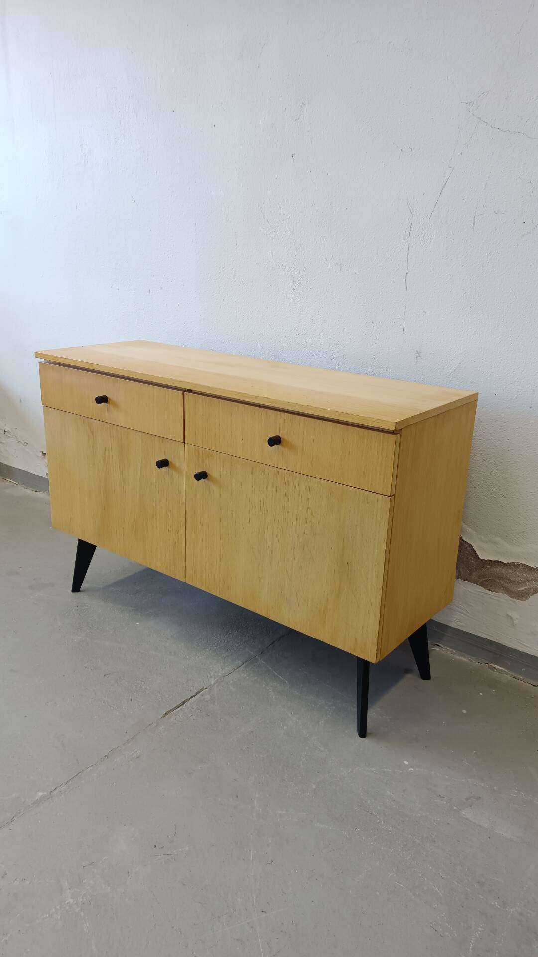 Clear buffet with 2 doors