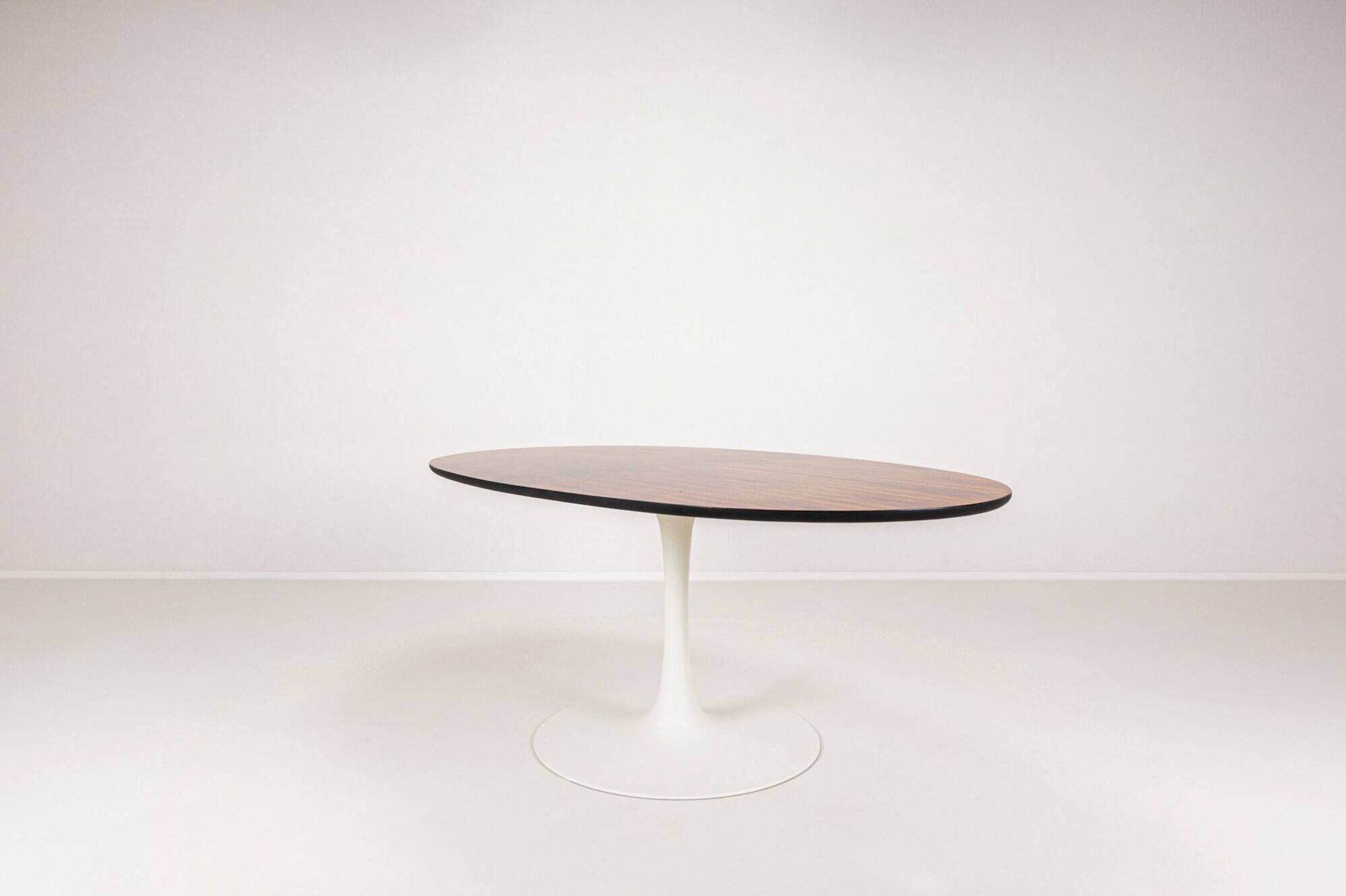 Oval dining table in rosewood by Maurice Burke for Arkana, England, 1960s
