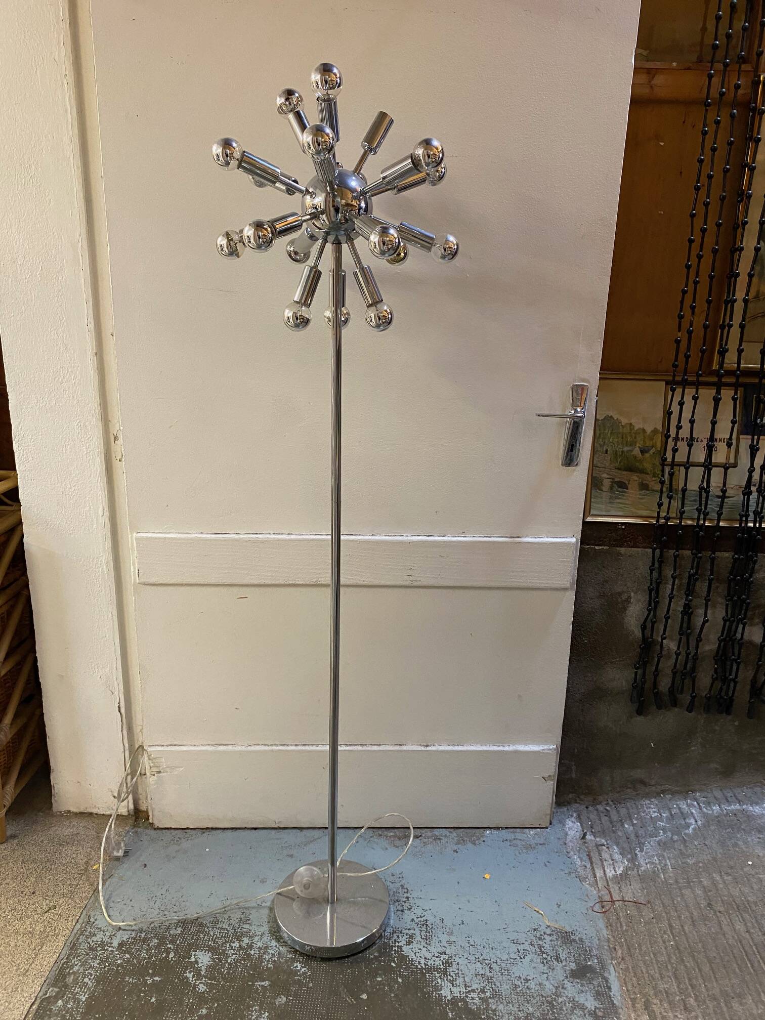 Lampadaire spoutnik 18 feux annees 70/80 metal chrome couleur argente