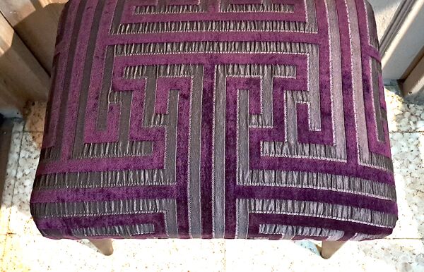 Tabouret repose pied bois restauration tapissière XX meuble d'appoint