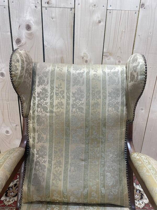 Fauteuil anglais en acajou à oreilles