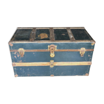 Cabin and travel trunk 1900 in original wood and patina metal