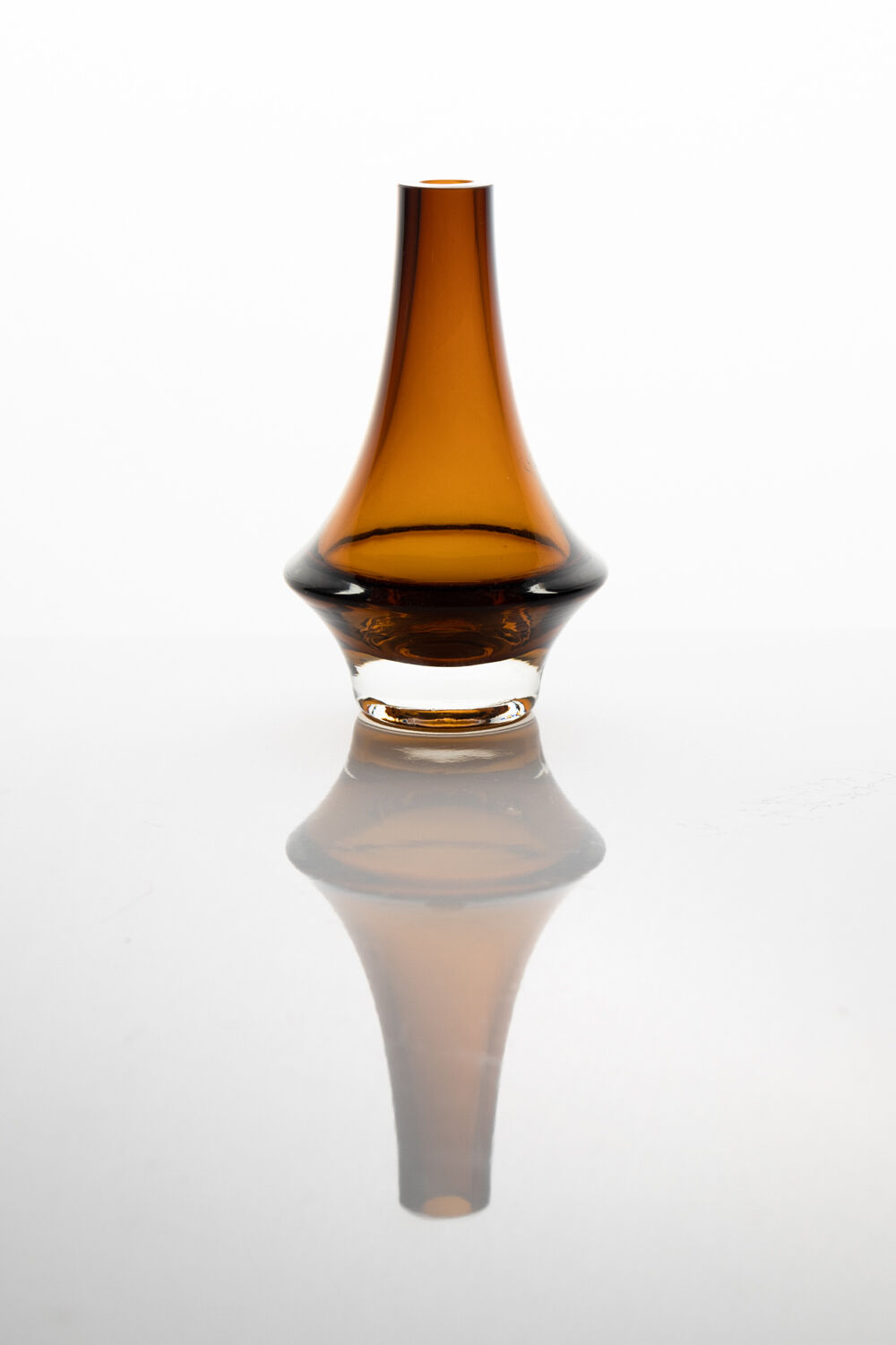 Mid-century modern vase design by Tamara Aladin for Riihimäki