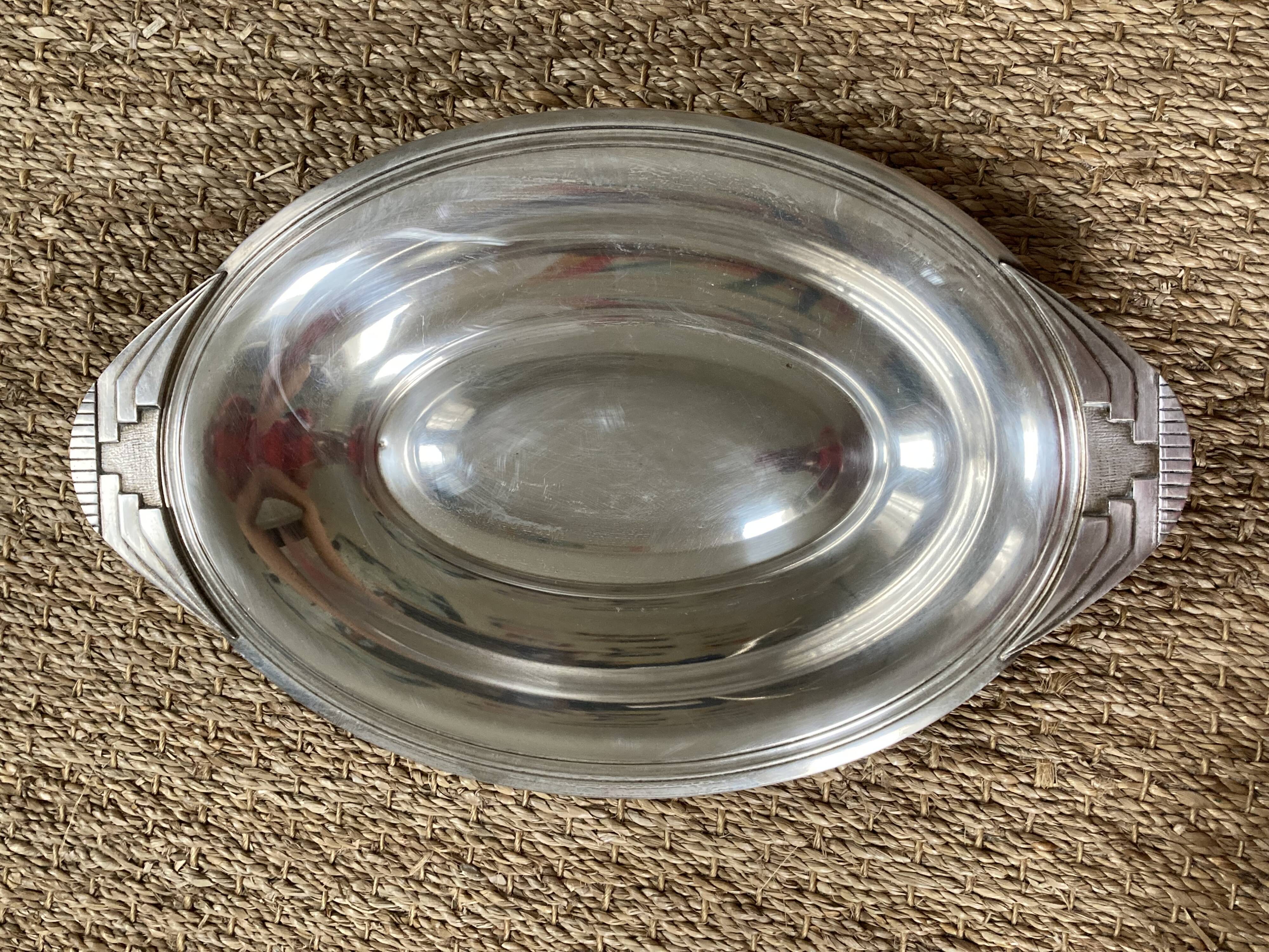 Art deco flat in silver metal 1930, antique silverware