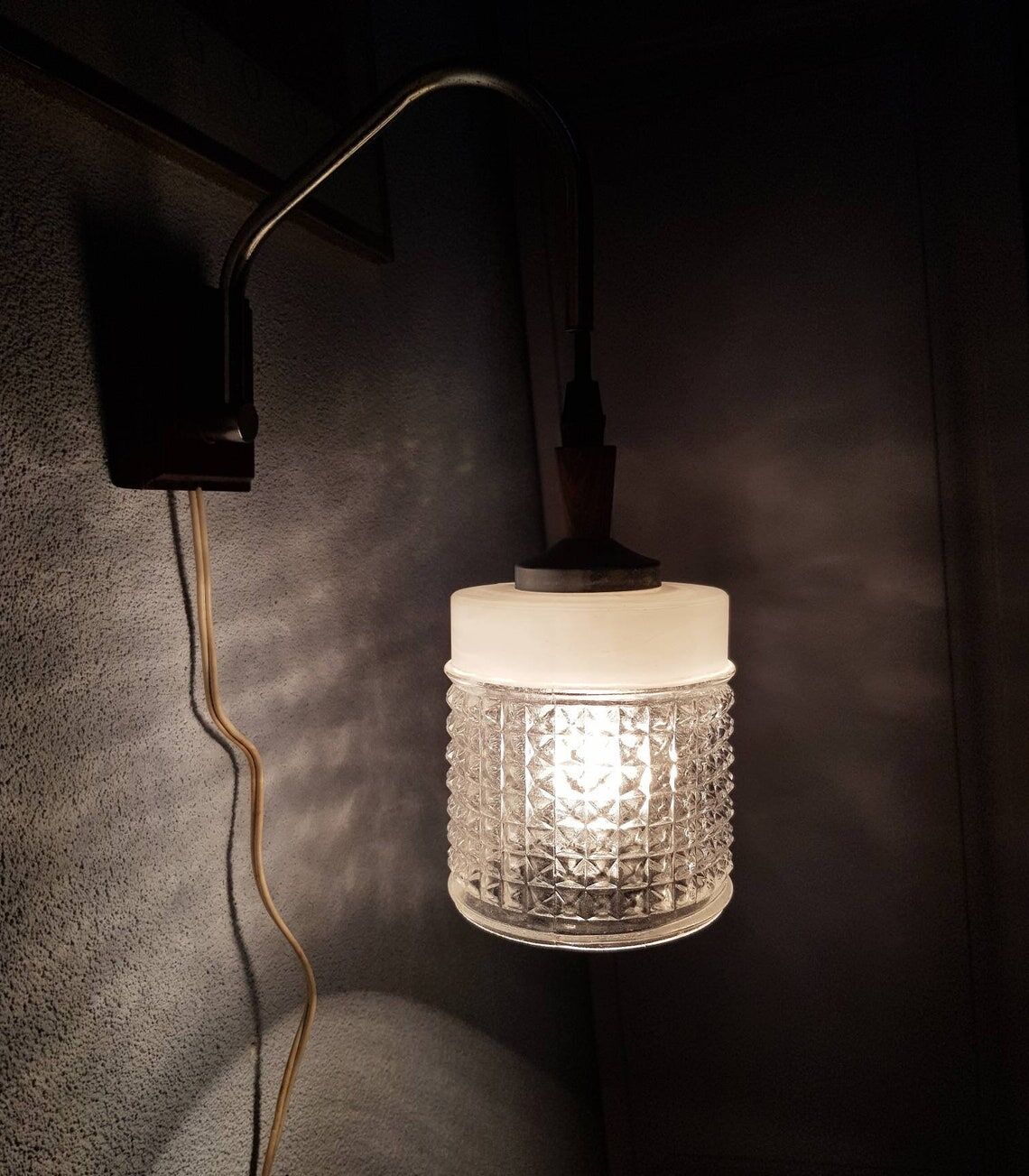 Wall lamp in wood and chrome glass 70s