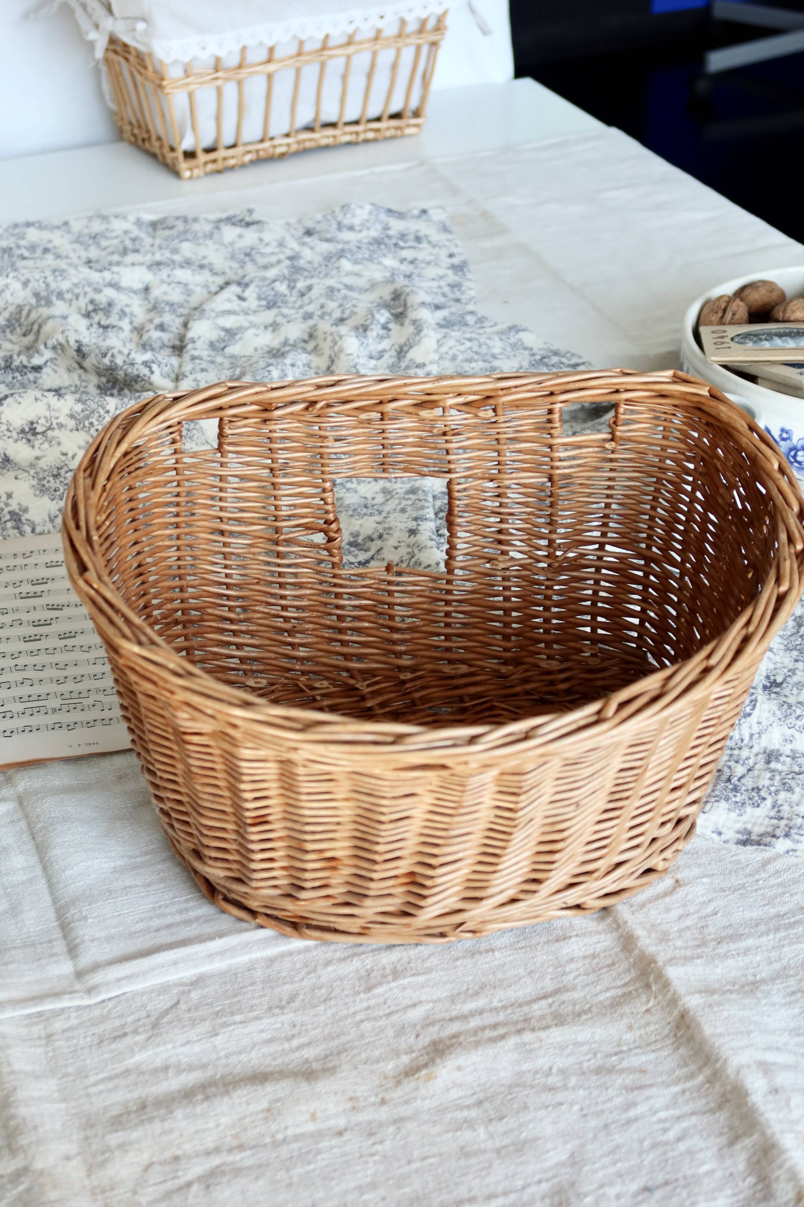 Vintage woven wicker wall basket