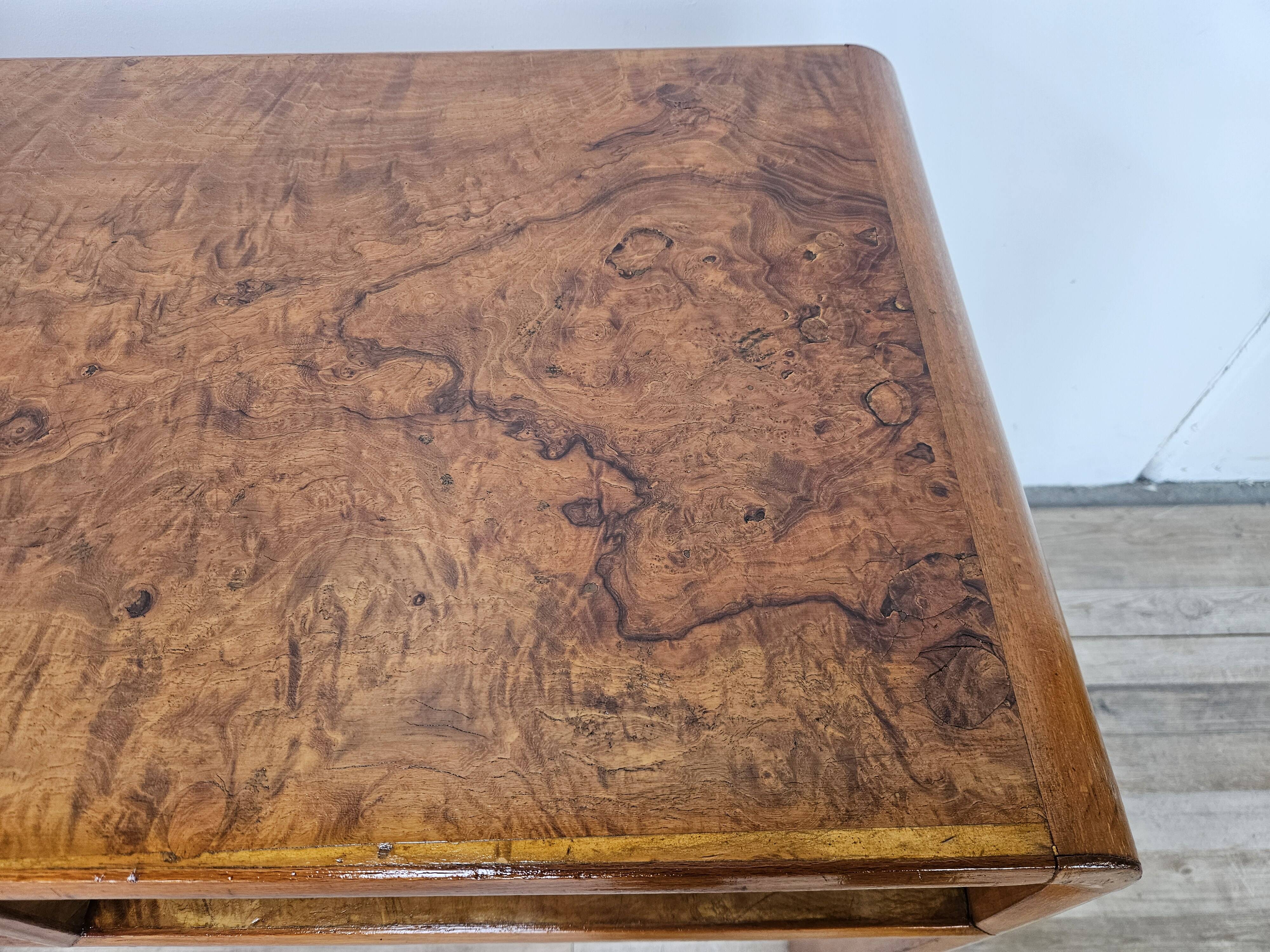 1950s Art Decò writing desk in walnut burl and blond walnut