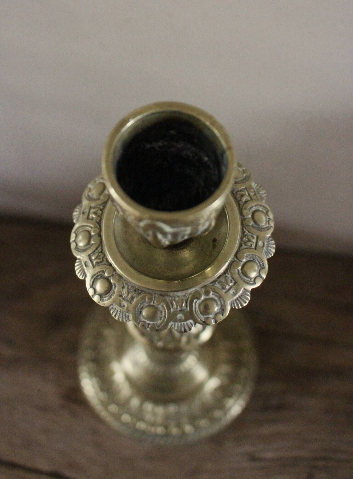 Candle holder brass corolla decor candle