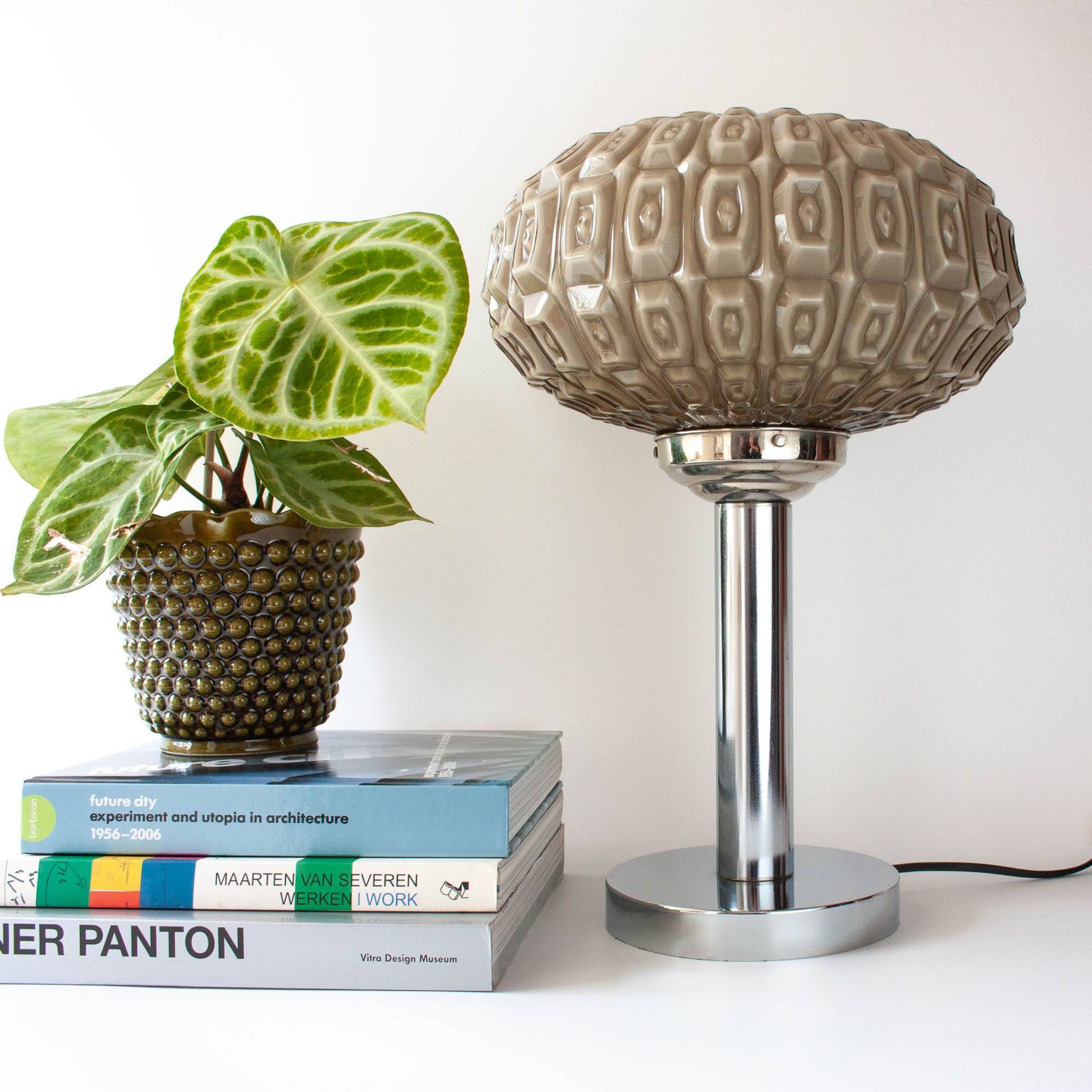 1940s Portuguese Art Deco Table Lamp with Gray Opaline Shade