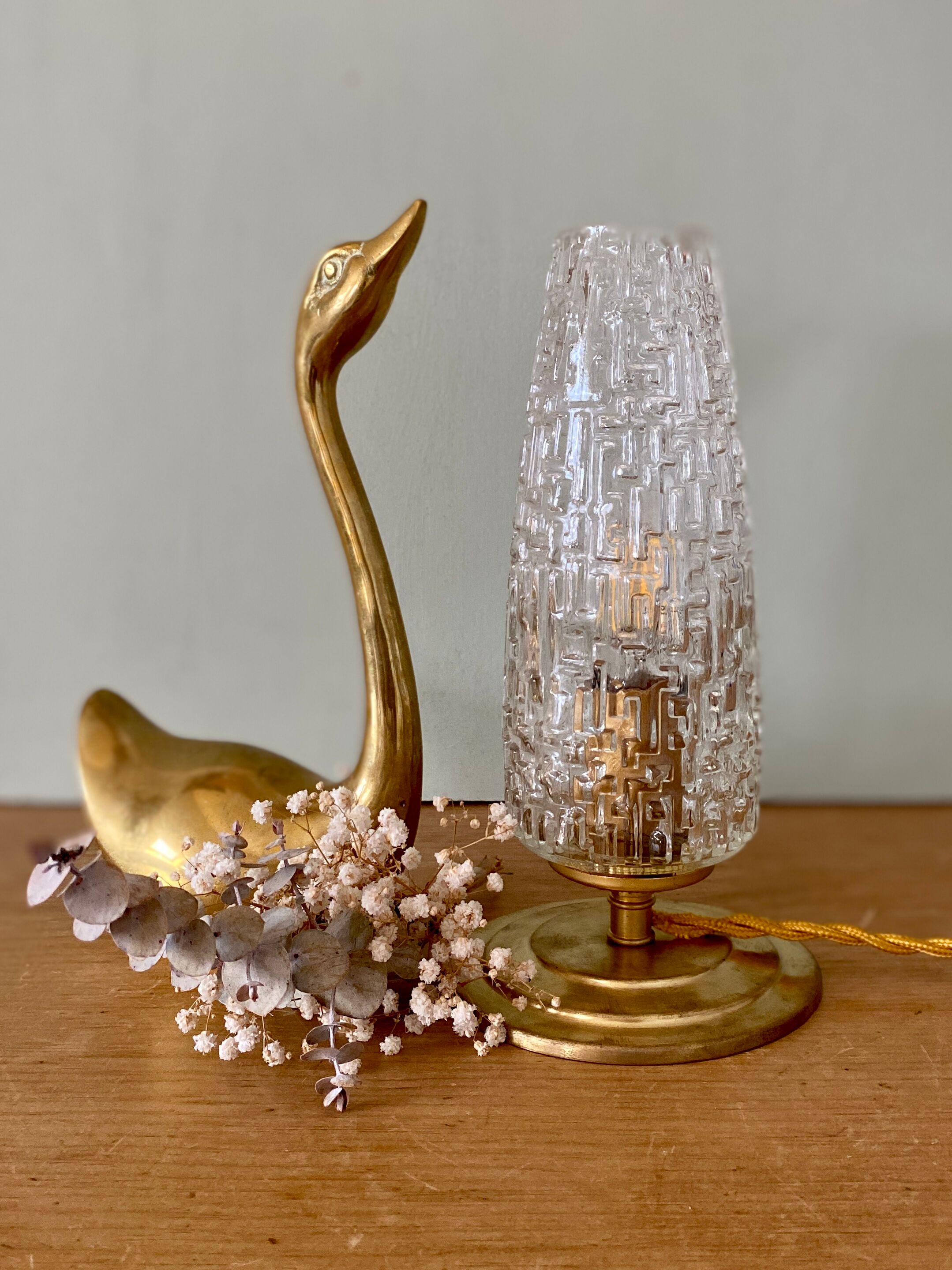 Vintage tulip table lamp in glass