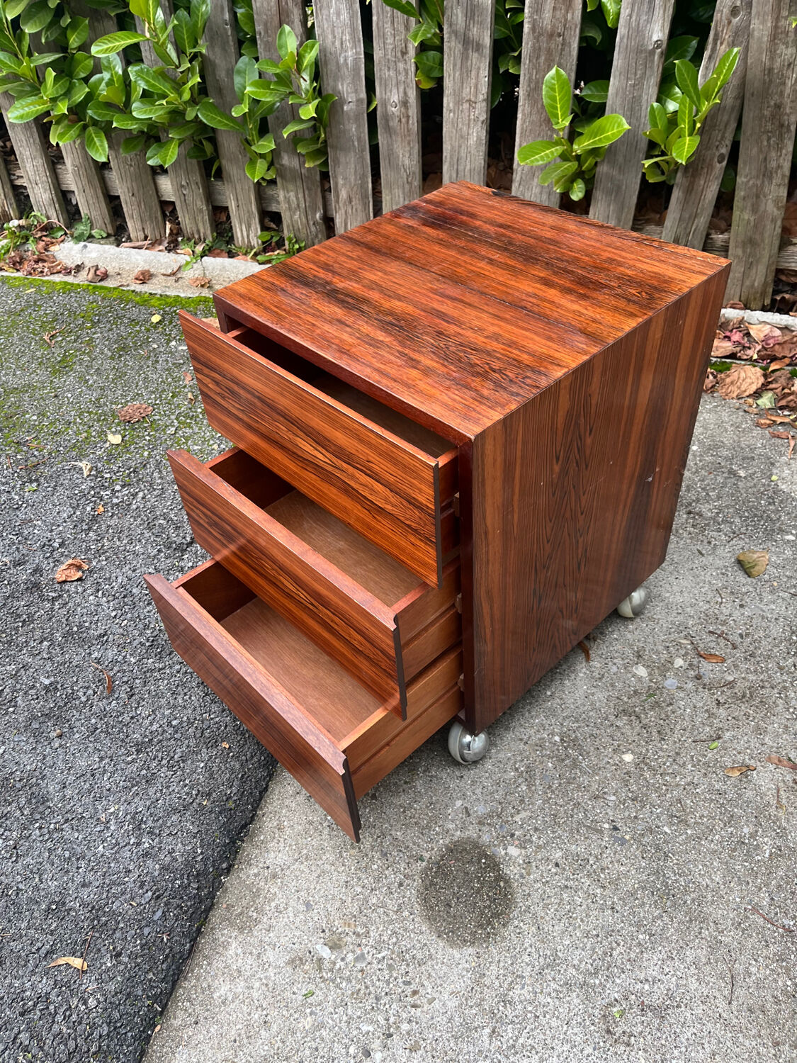 Petit meuble en palissandre