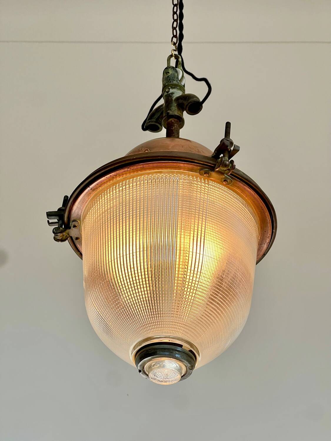 Lampe de rue suspension Holophane P530