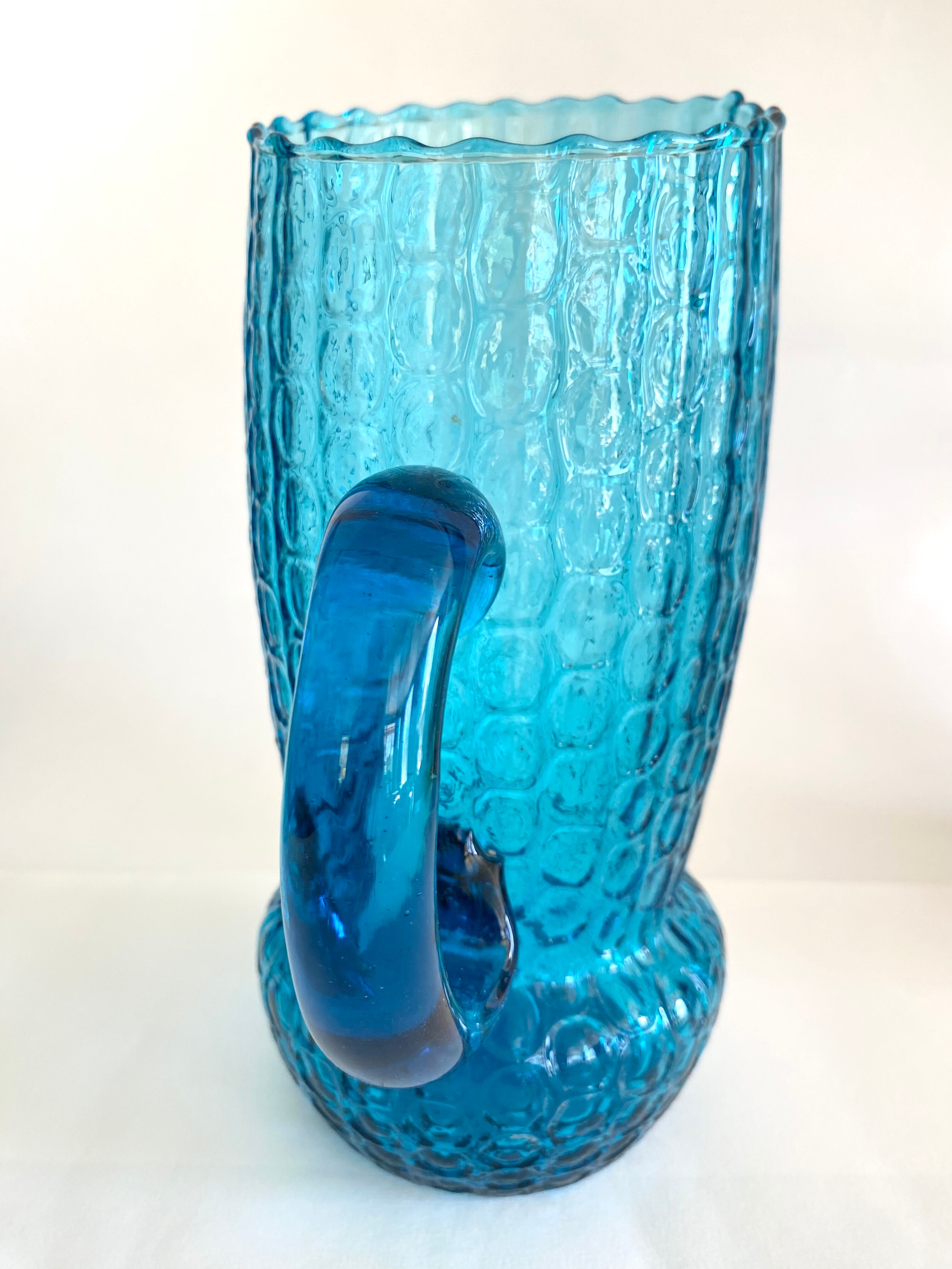 Textured glass decanter